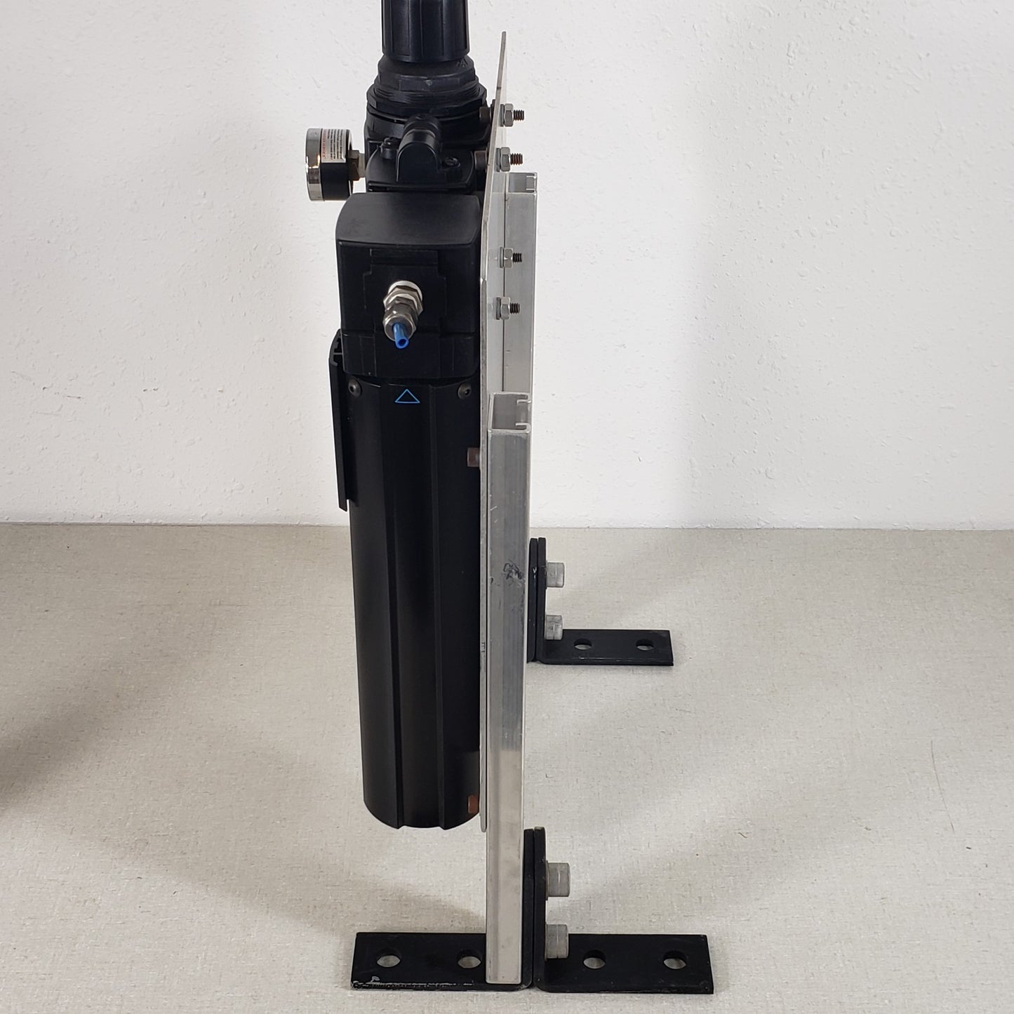 Wilkerson B28-03FHG0 M18-03-CG00 MSD-03-KB2D Compressed Air Filtration System
