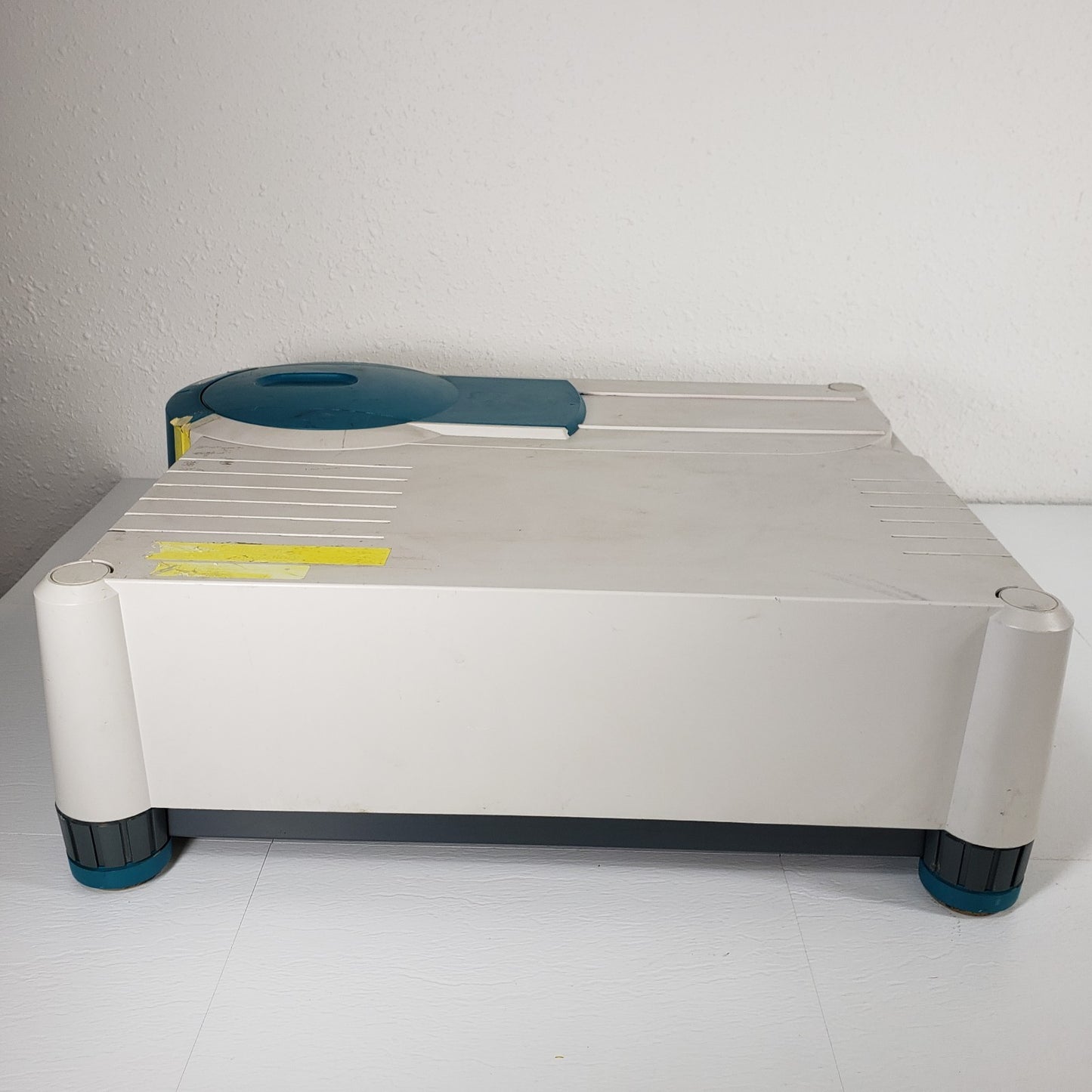 Cary 50 Bio UV-Visible Spectrophotometer Monochromator Wavelength Cuvette Holder