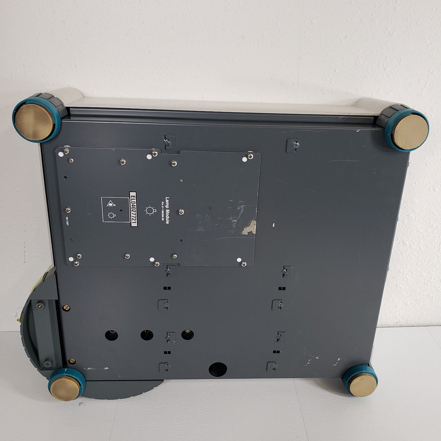Cary 50 Bio UV-Visible Spectrophotometer Monochromator Wavelength Cuvette Holder