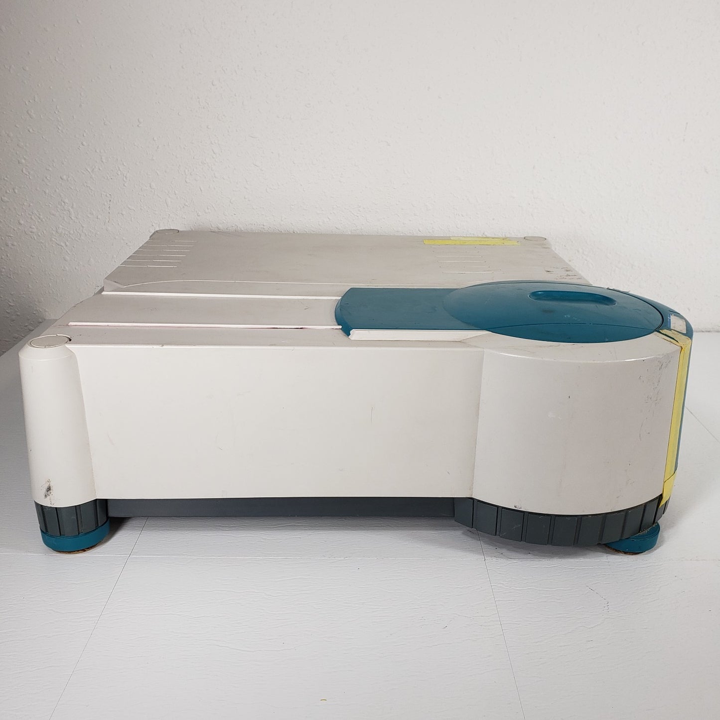 Cary 50 Bio UV-Visible Spectrophotometer Monochromator Wavelength Cuvette Holder