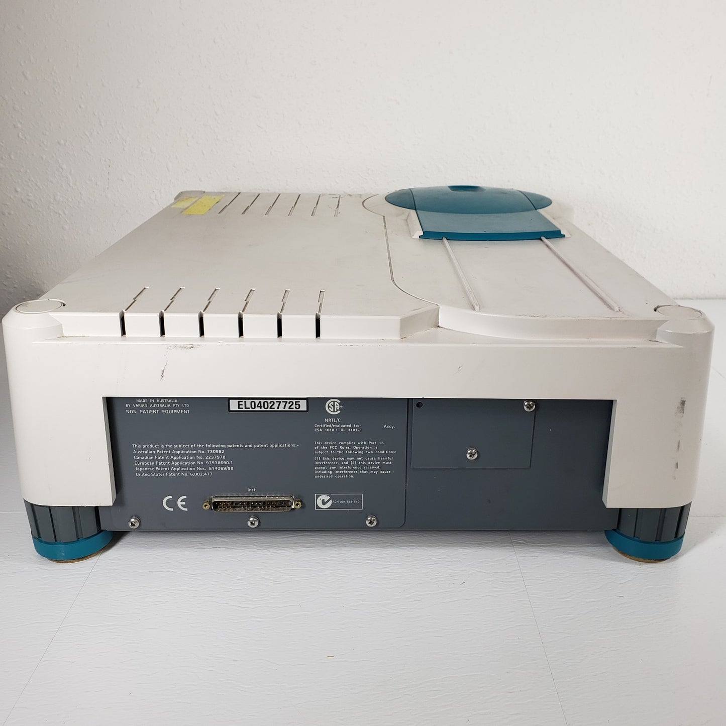 Cary 50 Bio UV-Visible Spectrophotometer Monochromator Wavelength Cuvette Holder