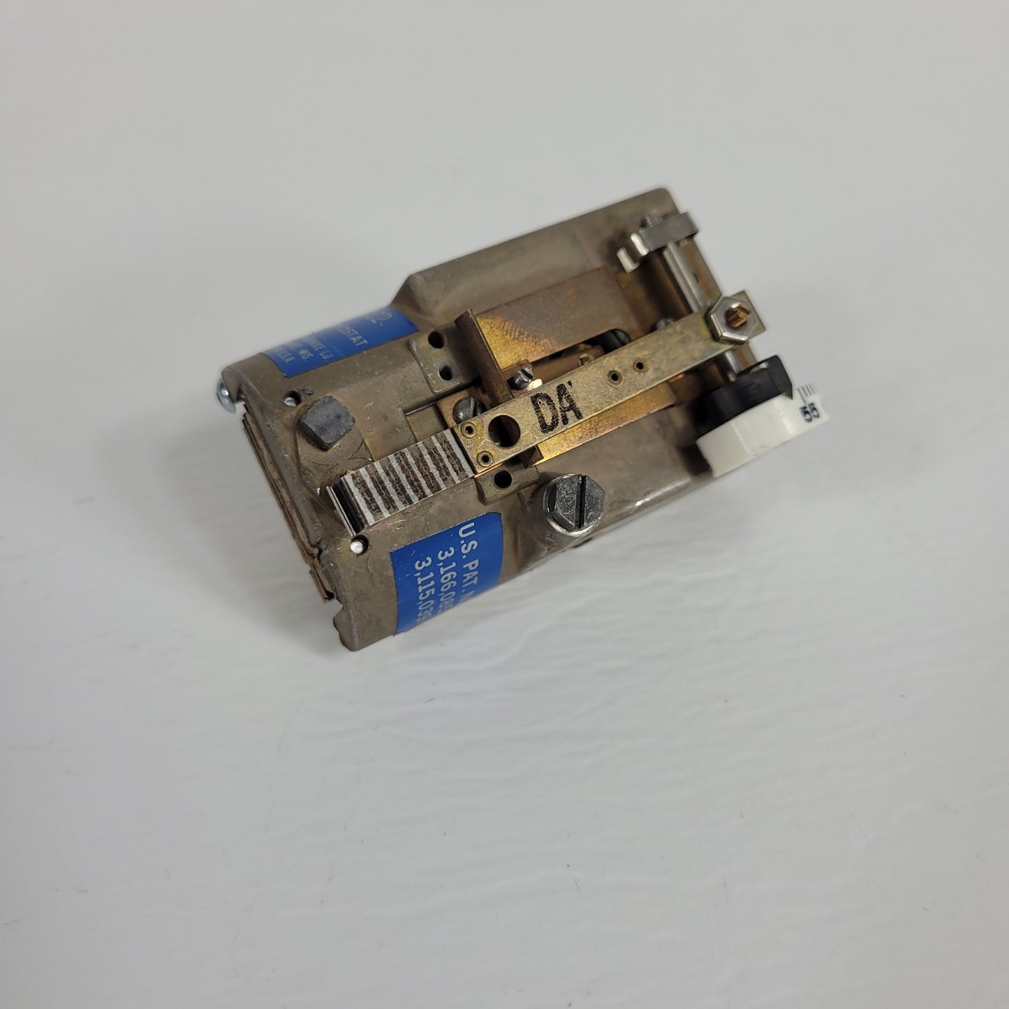 Johnson Service Co T-4002 Thermostat Pneumatic 55-85 Degrees