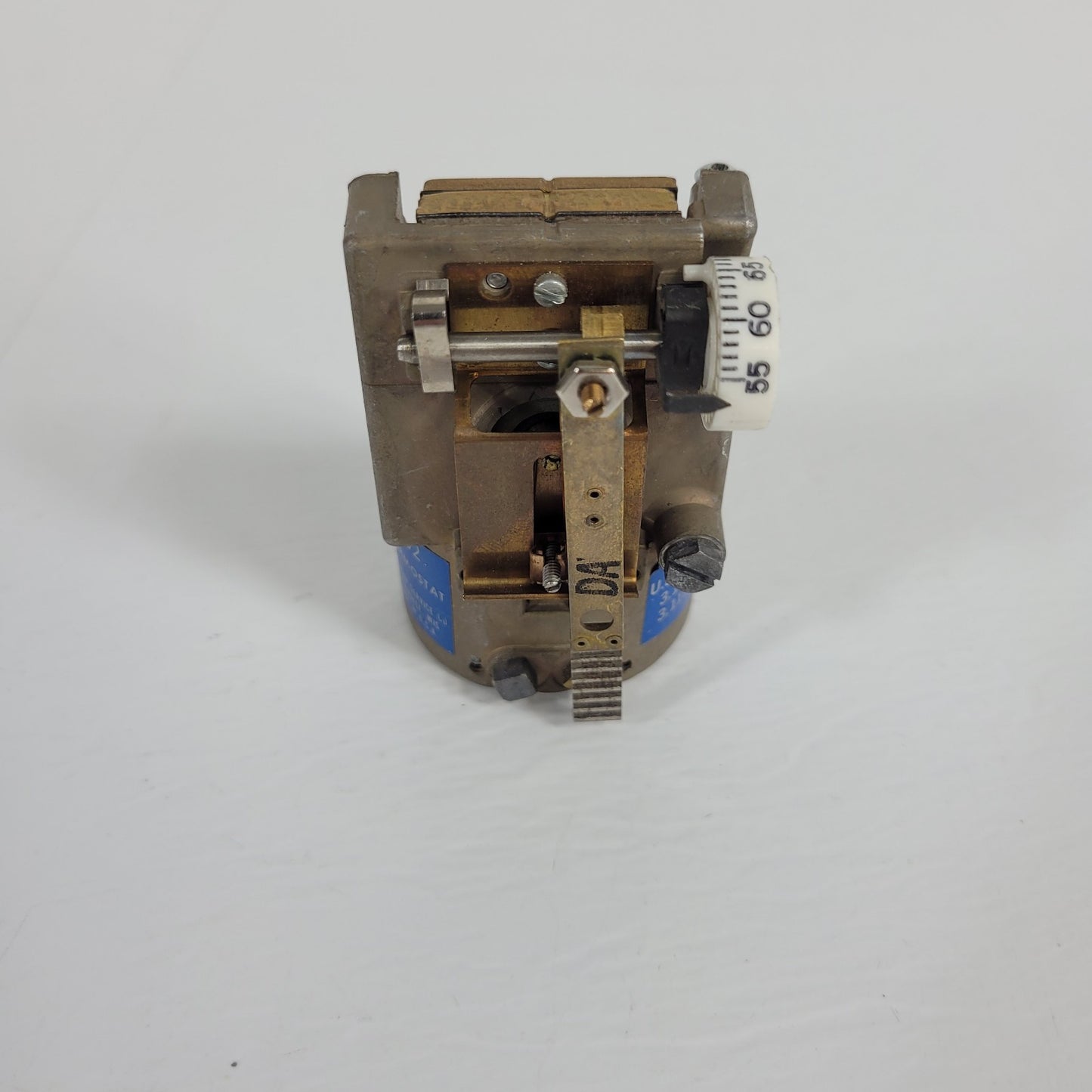Johnson Service Co T-4002 Thermostat Pneumatic 55-85 Degrees