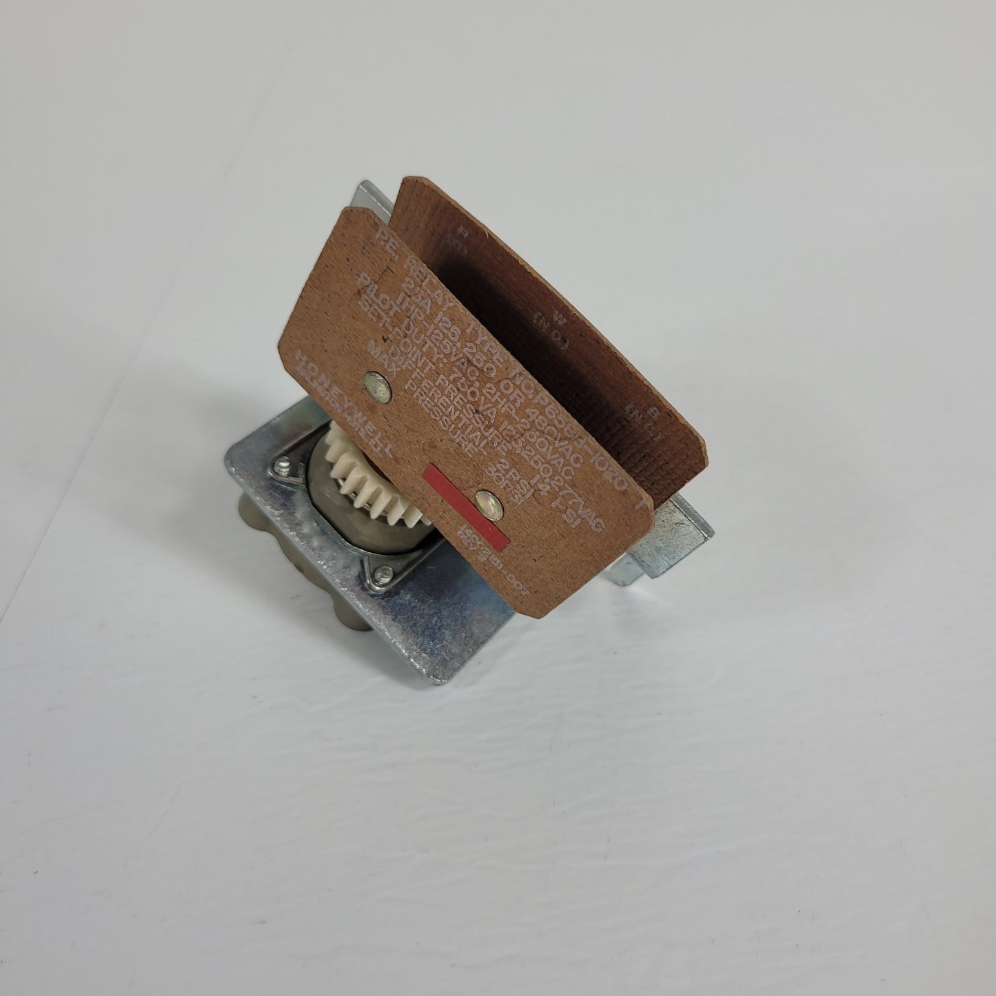 Honeywell Pneumatic Electric Relay P658B-1020 25A 120VAC 30psi