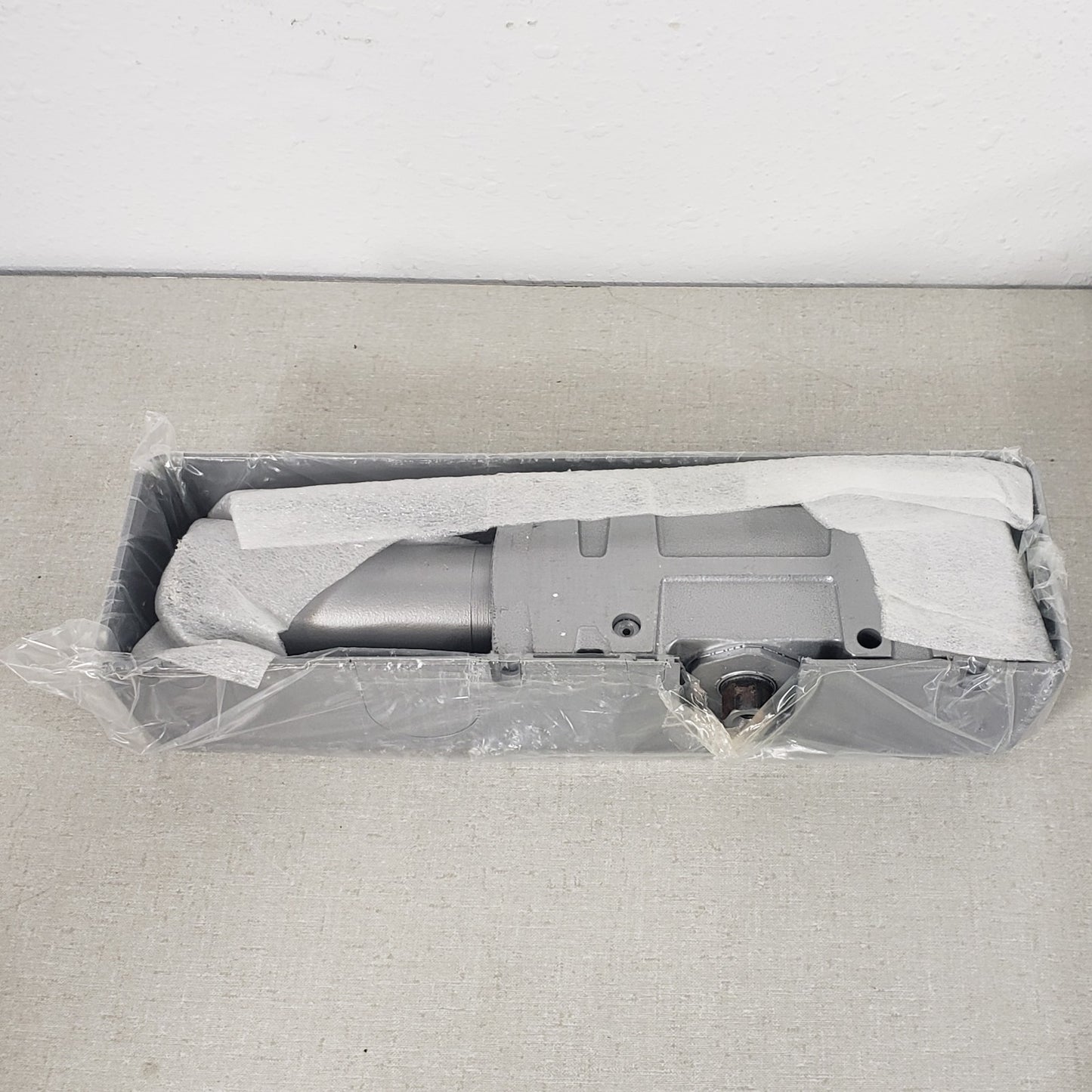 LCN 4040SE Electromagnetic Door Closer Sentronic Series Closers Alum Sliver STD