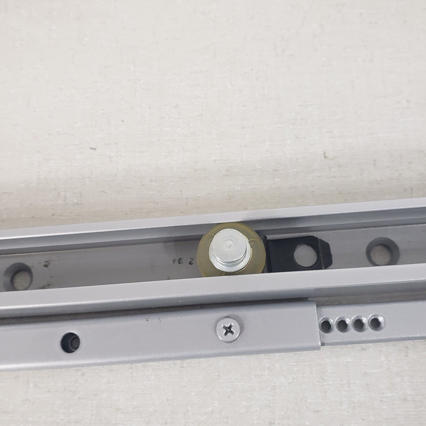 LCN 4040SE Electromagnetic Door Closer Sentronic Series Closers Alum Sliver STD