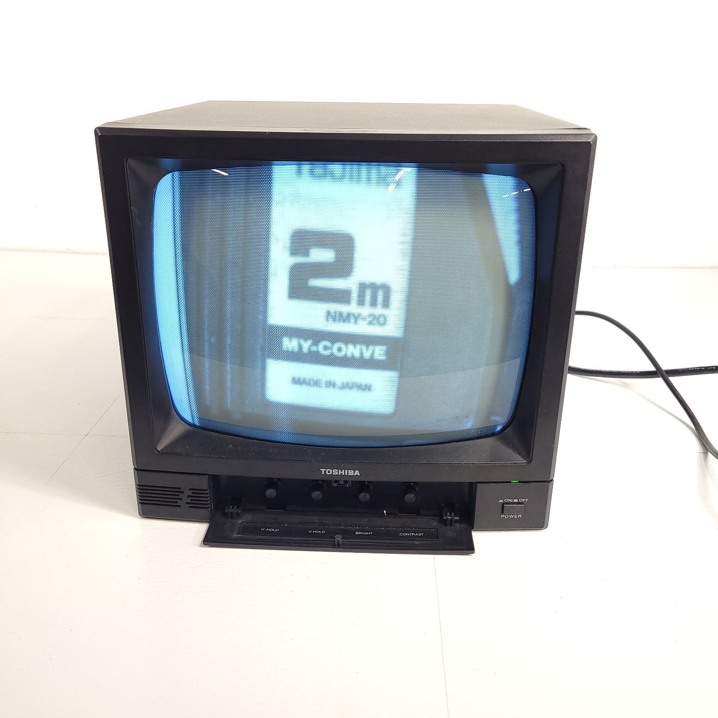 Vintage 1995 Toshiba TVM-1202 CRT B&W Security Camera Monitor 13" Screen