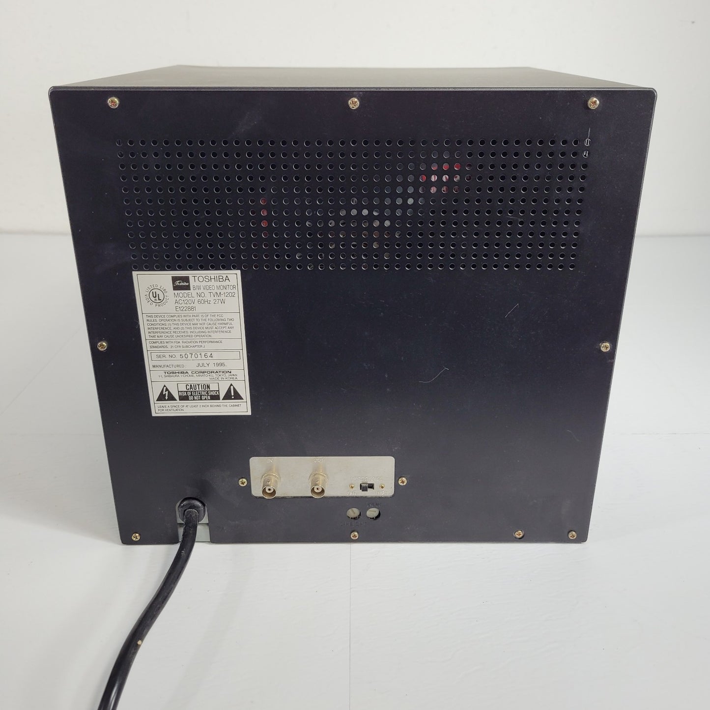 Vintage 1995 Toshiba TVM-1202 CRT B&W Security Camera Monitor 13" Screen