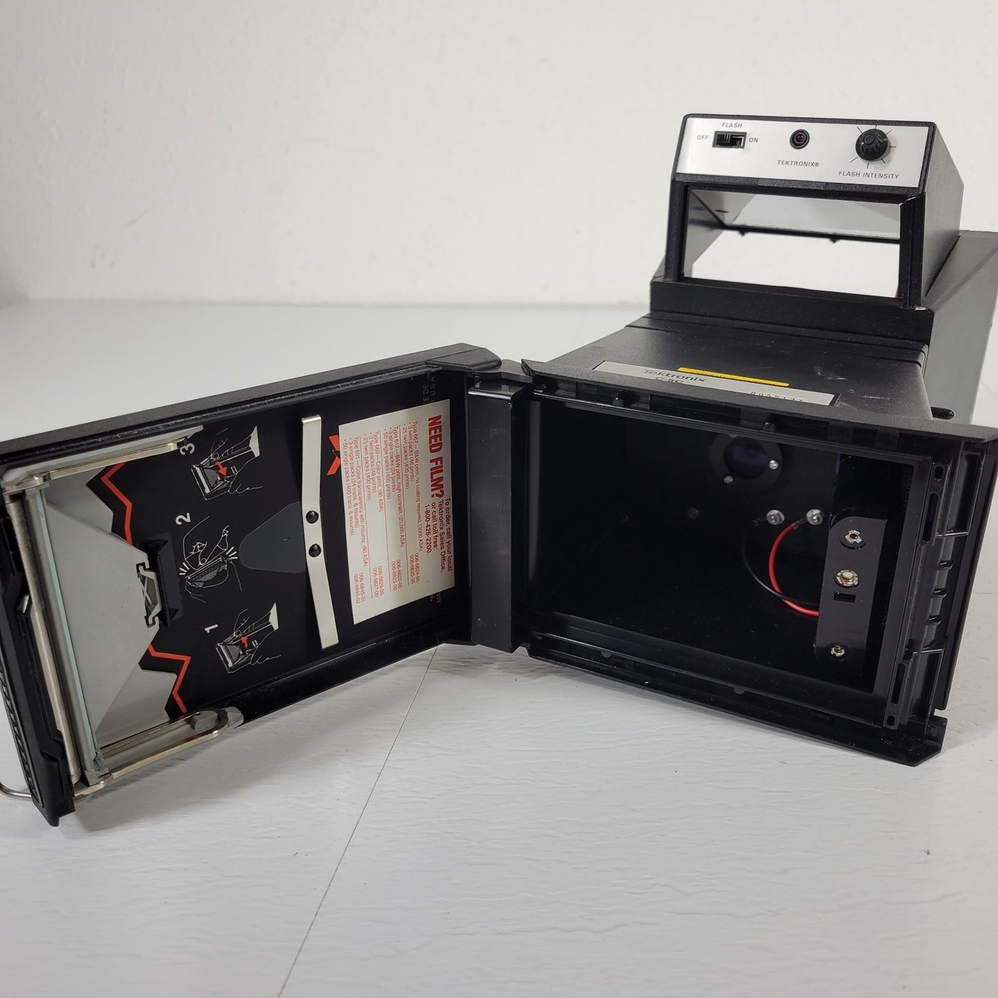 Tektronix C-5C B055127 Oscilloscope Film Camera Uses Polaroid Land Packfilm 4x3