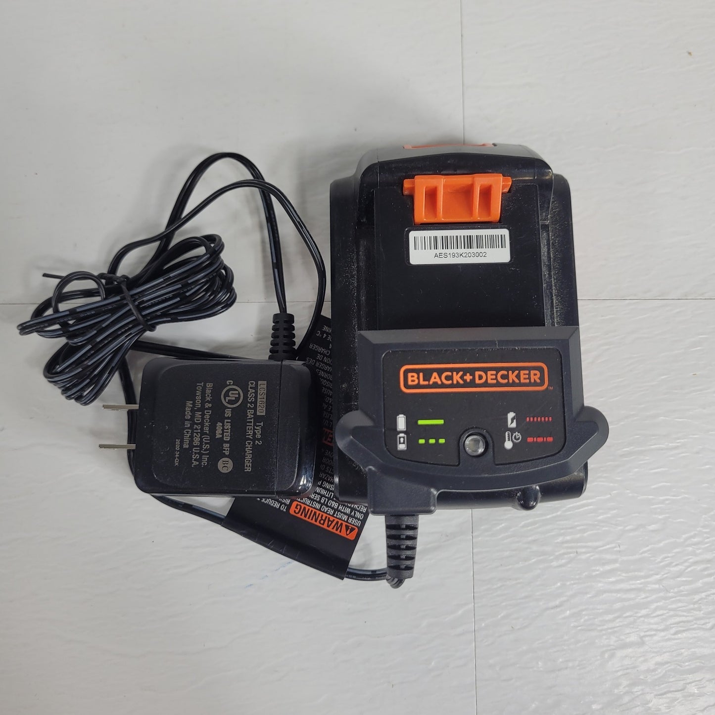 OEM Black+Decker LBXR20 20V 1.5 AH Lithium Ion Battery Class 2 20V w/ Charger