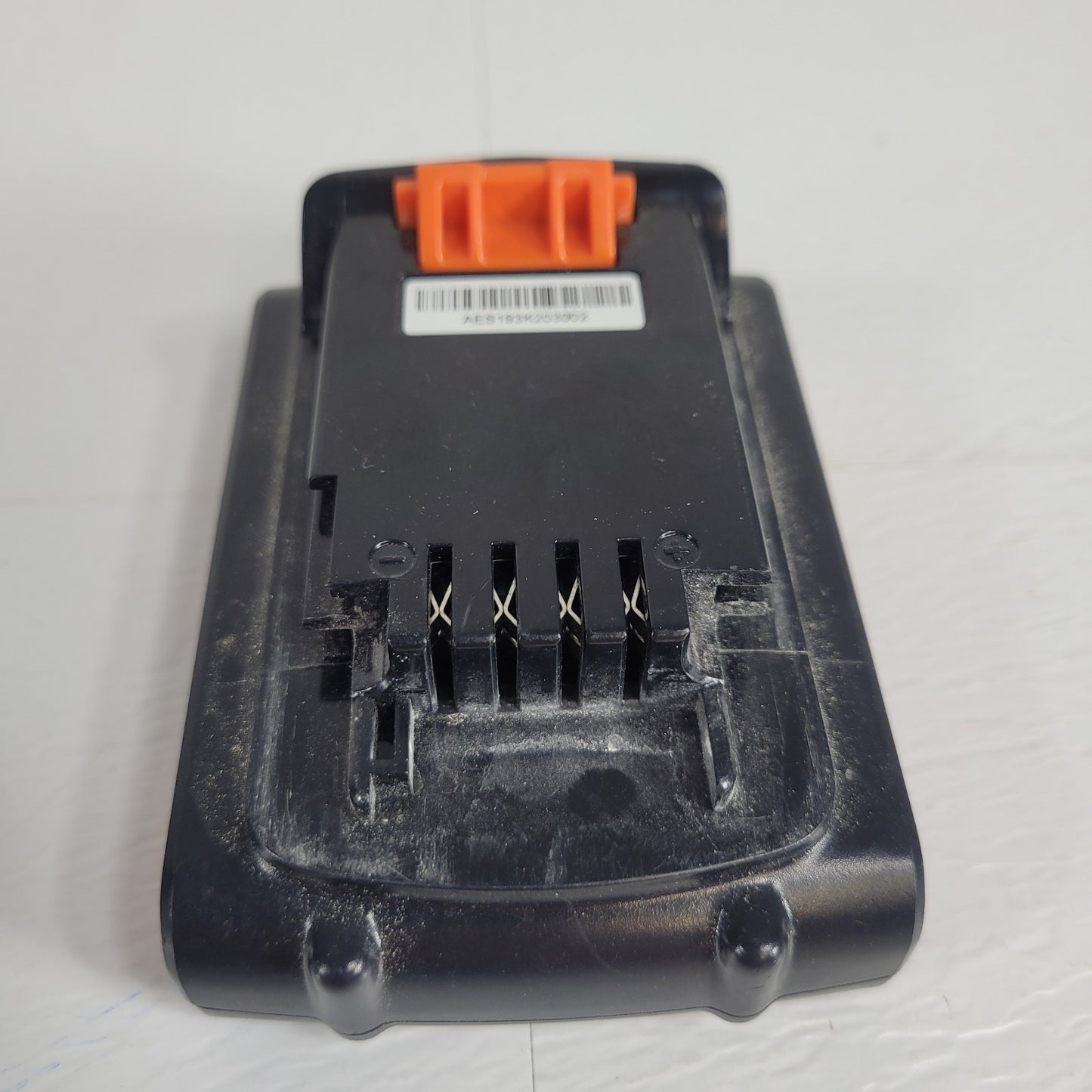 OEM Black+Decker LBXR20 20V 1.5 AH Lithium Ion Battery Class 2 20V w/ Charger