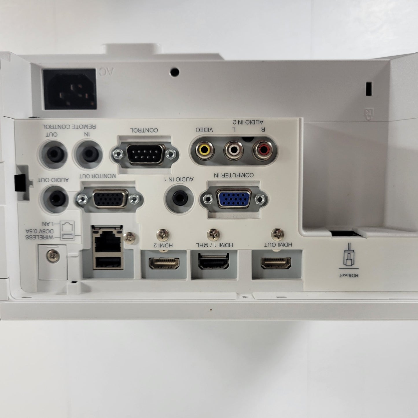 NOT WORKING Hitachi CP-WU5505 Conference Room Projector 1920x1200