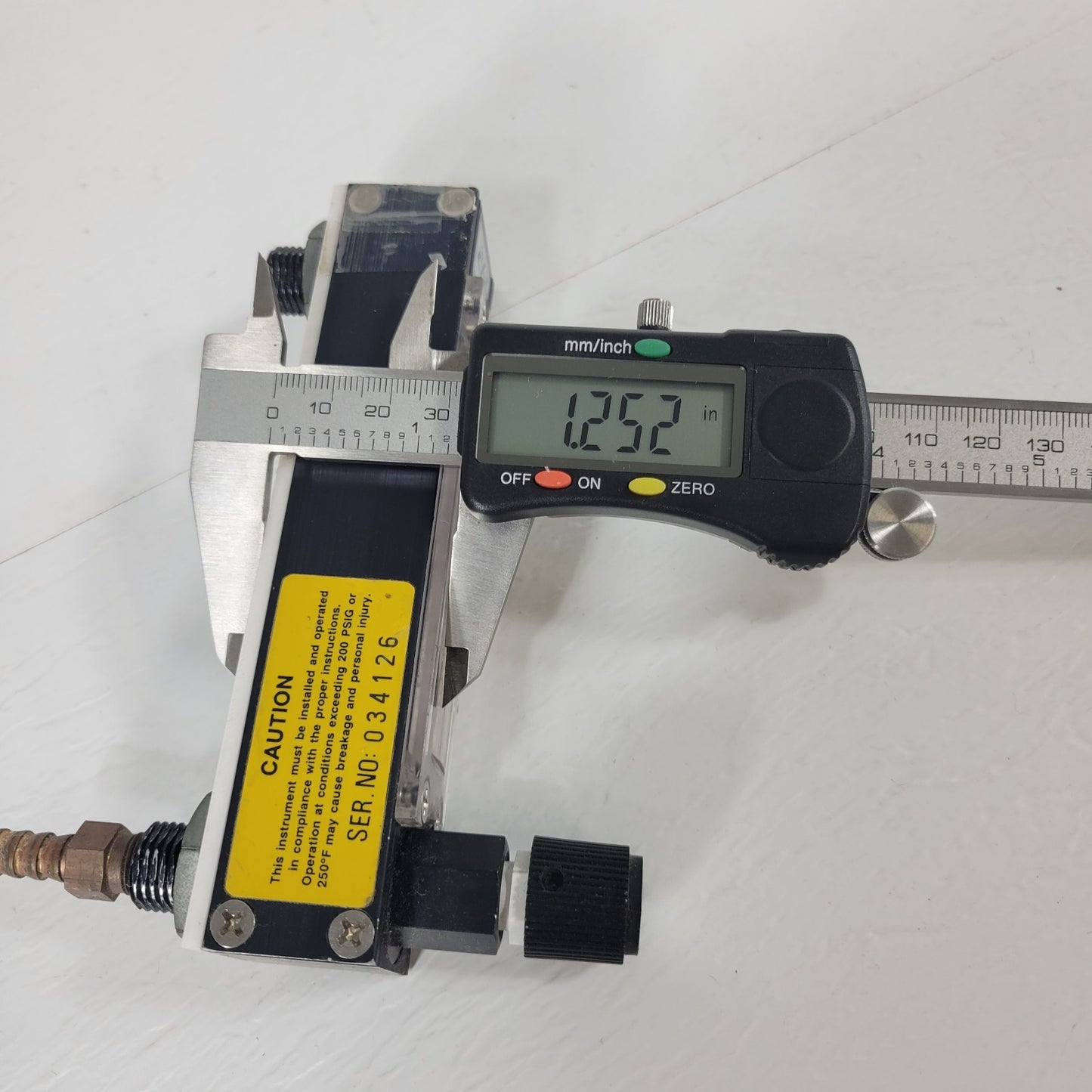 Cole Parmer Flowmeter Flow Regulator N022-13 0-65 mm 3/8" NPT Outlets