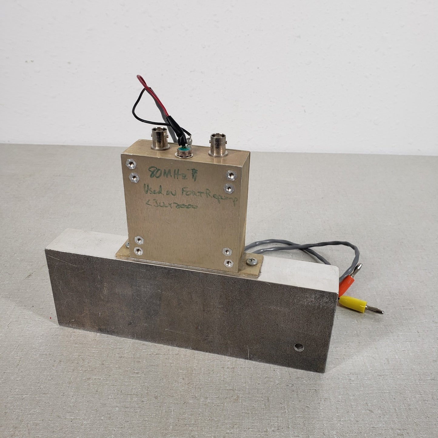 Isomet Acousto-Optic Modulator Driver 232A RF BNC Video 80MHz 28VDC w/ Heat Sink