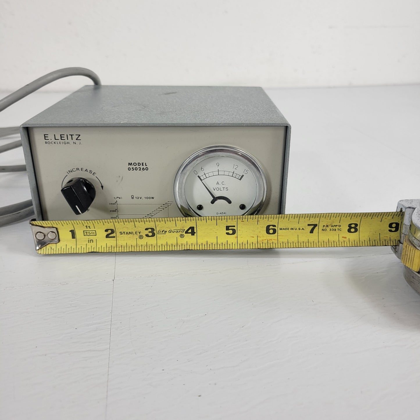 TESTED Vintage LEITZ 050260 Microscope Light Power Supply 15V AC Voltage Source