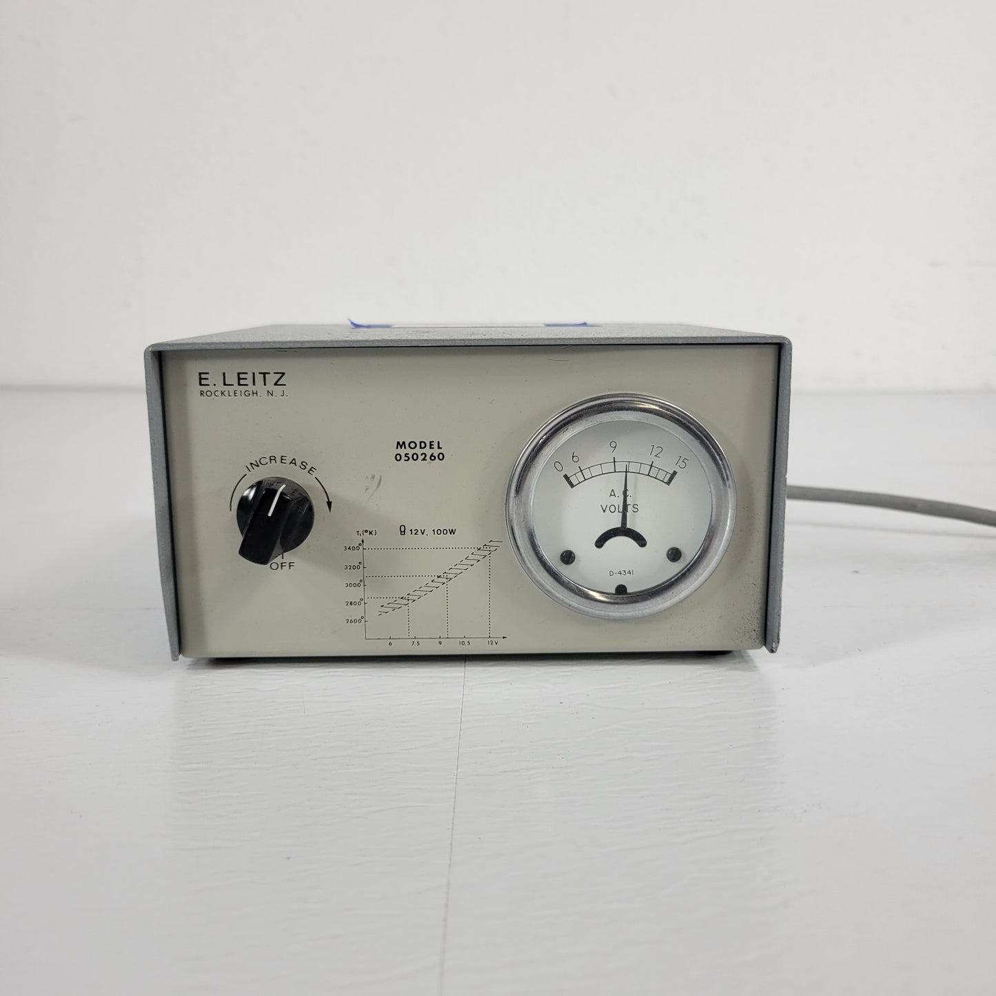 TESTED Vintage LEITZ 050260 Microscope Light Power Supply 15V AC Voltage Source