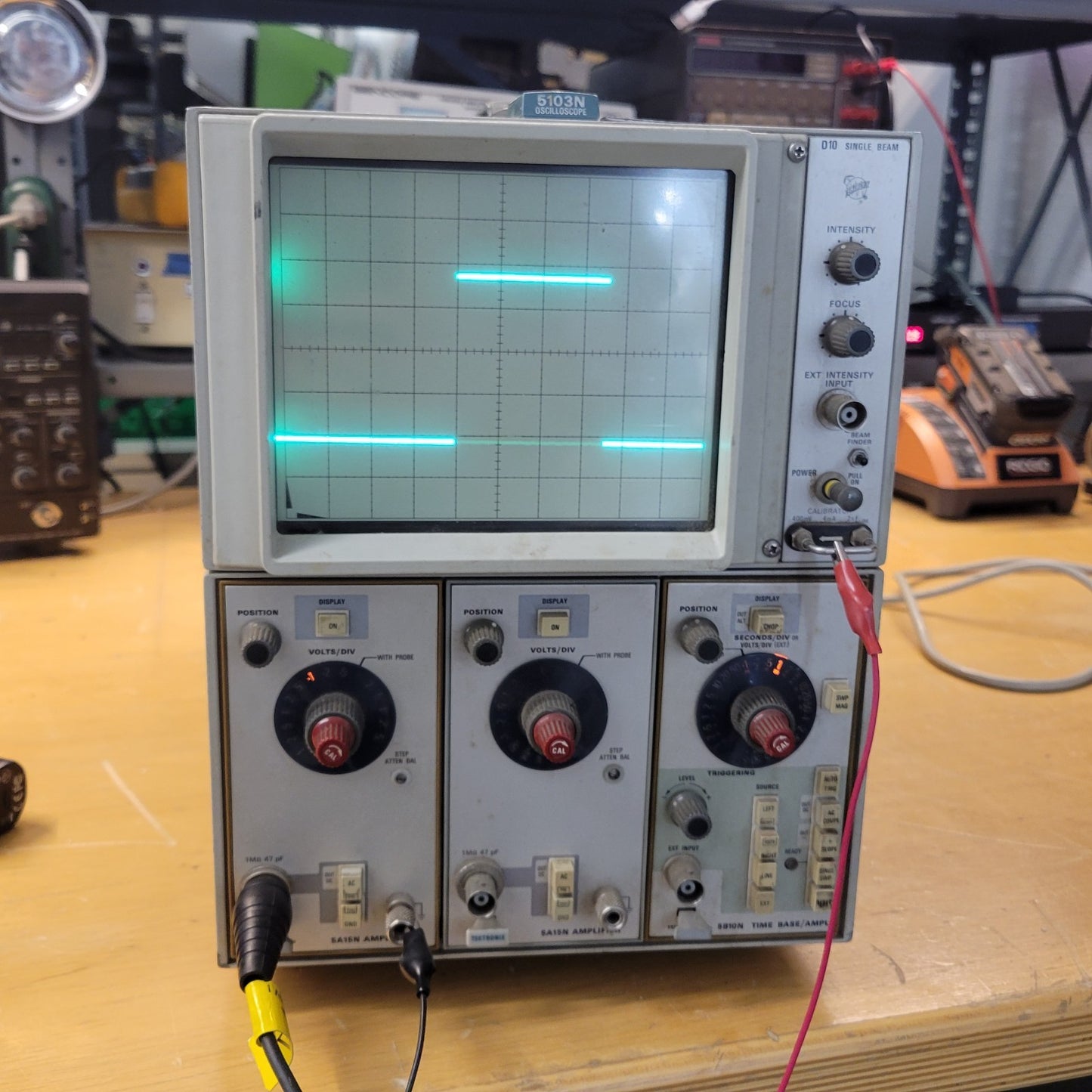 TESTED Tektronix 5103N Oscilloscope D10 Single Beam 5A15N Amplifier 5B10N Time