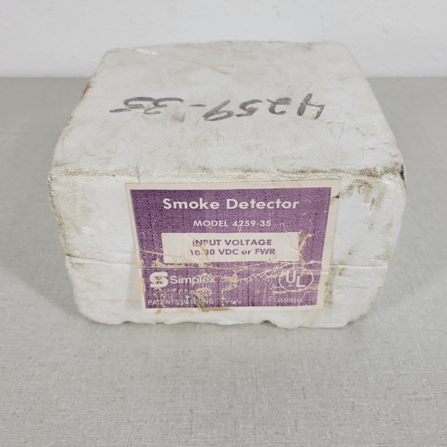 Simplex 4259-35 Smoke Detector Input Voltage 10-30 VDC or FWR 4259-36