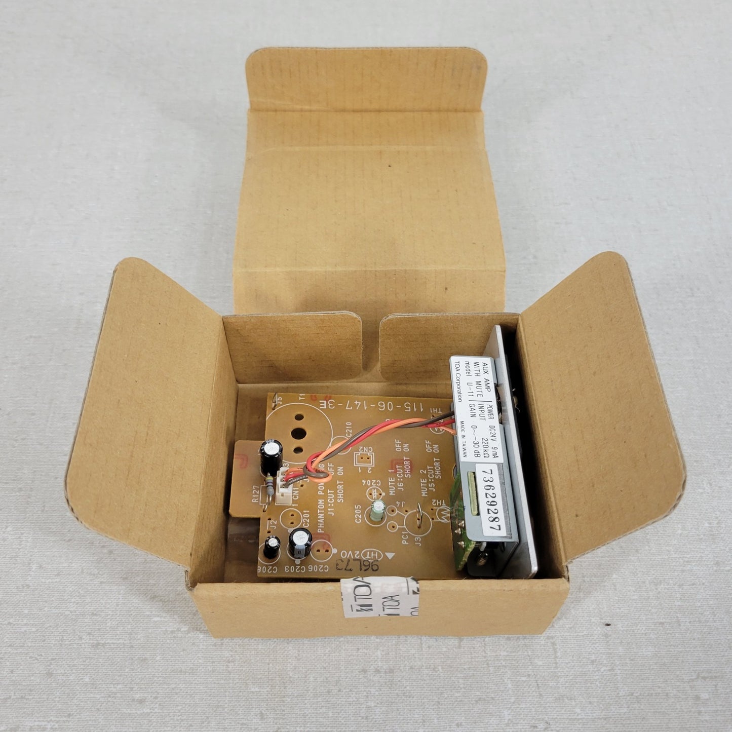 TOA U-11 115-06-147-3E Aux Amp w/ Mute Power DC24V 9mA Input 220kΩ Gain 0~-30dB