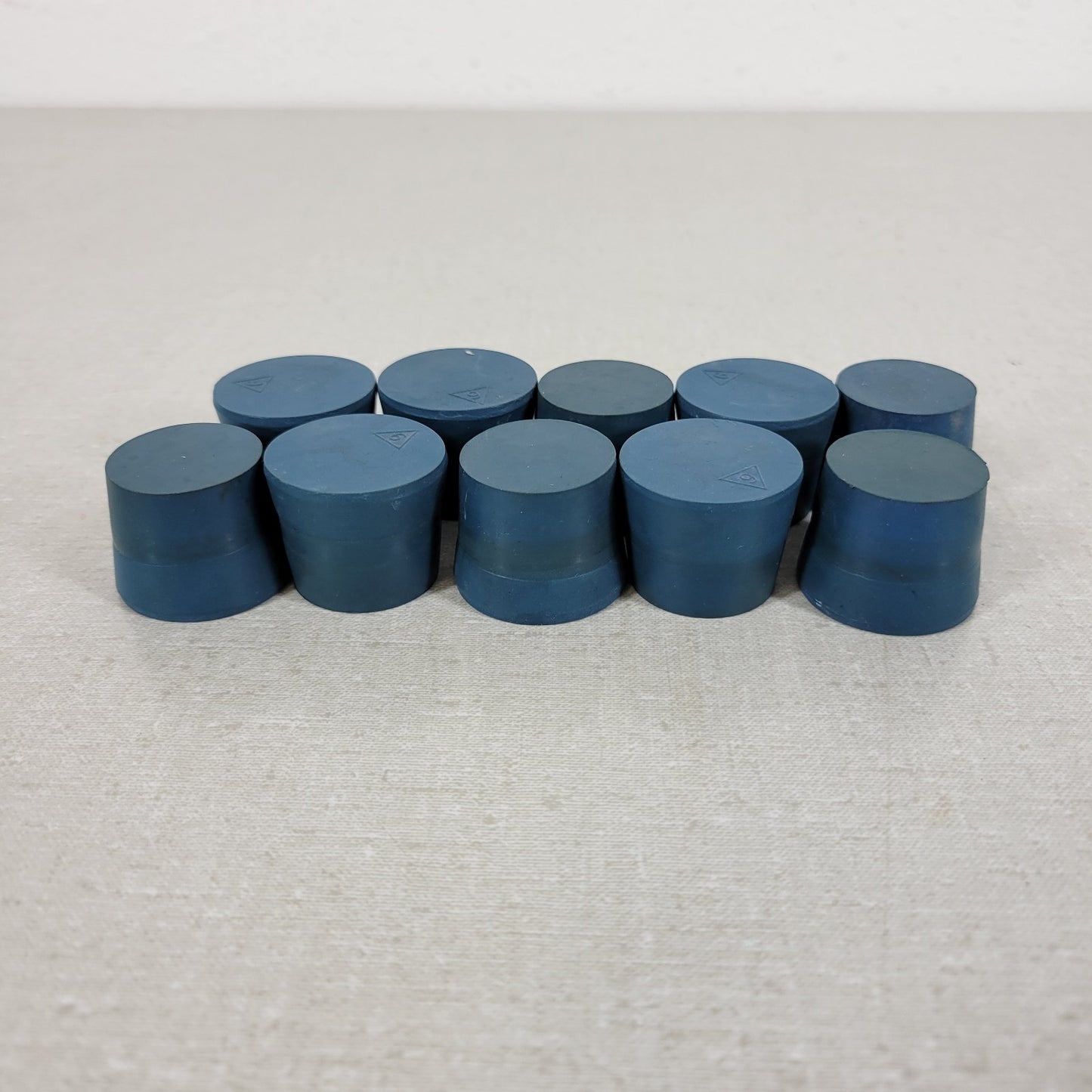Laboratory Rubber Stopper Glass Flange Size #6 Blue 25mm Solid Pack of 10