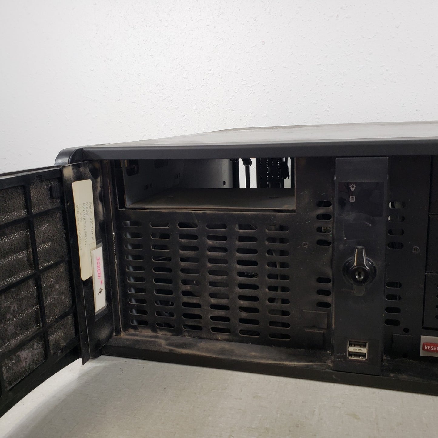 4U Server Case And Power Supply Rack Mount Handles DVR BNC Rear Connectors