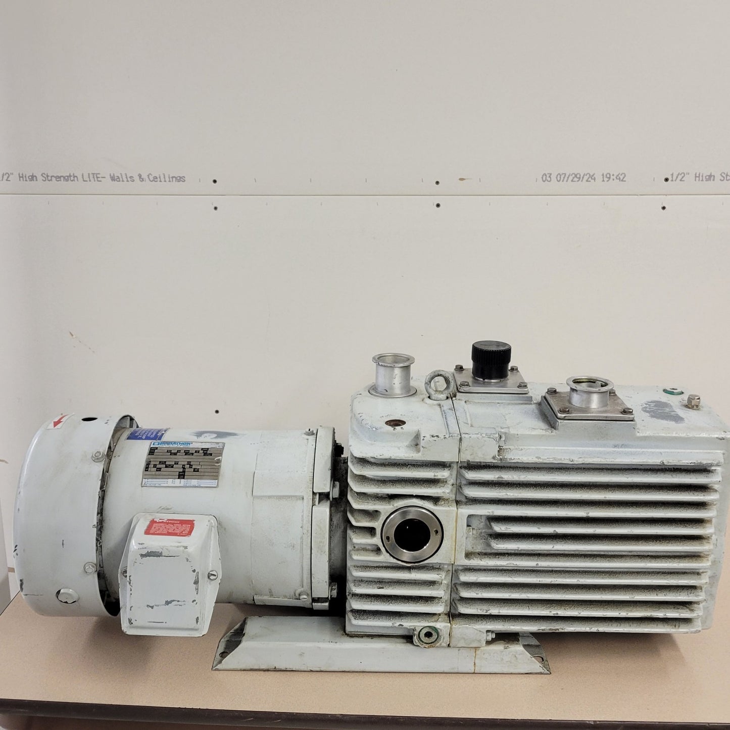 Leybold D90A Rotary Vane Vacuum Pump Dual Stage 3 Phase 3HP ISO KF40 NW40