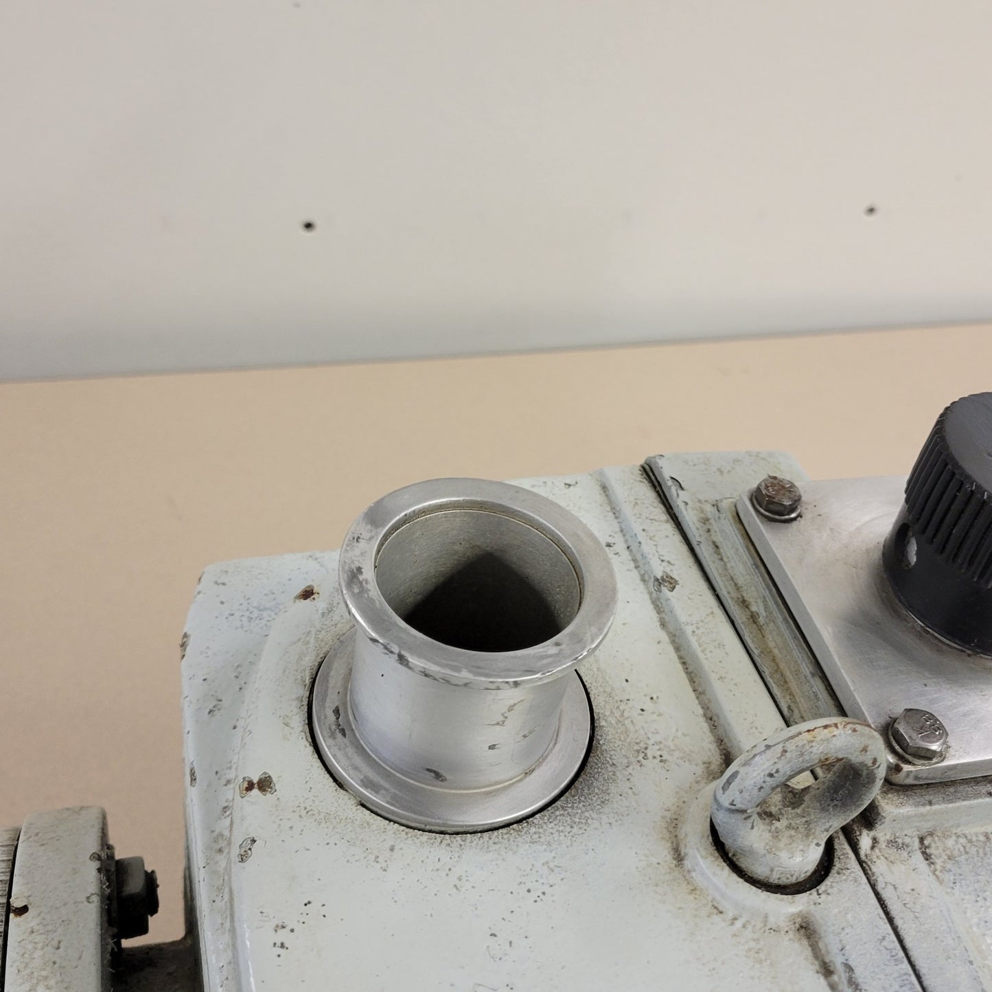 Leybold D90A Rotary Vane Vacuum Pump Dual Stage 3 Phase 3HP ISO KF40 NW40