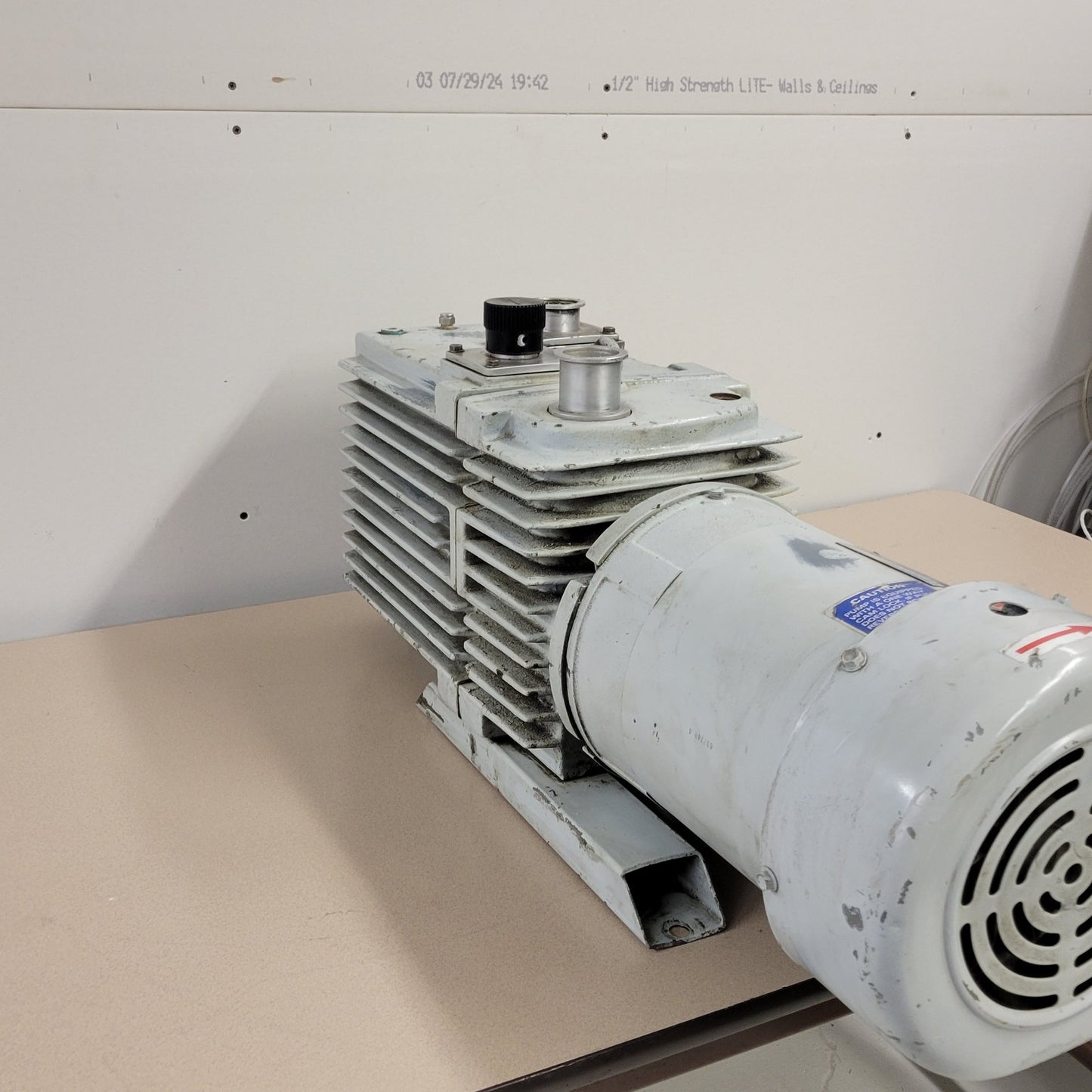 Leybold D90A Rotary Vane Vacuum Pump Dual Stage 3 Phase 3HP ISO KF40 NW40