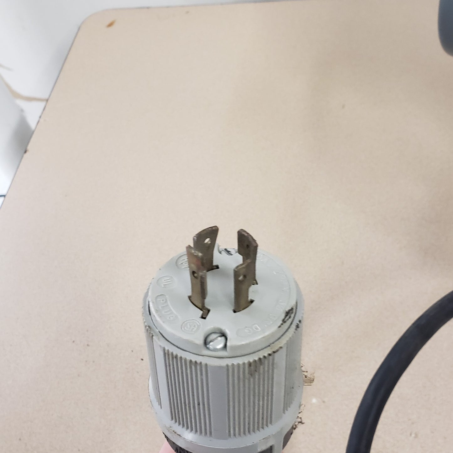 Varian SD700 Dual Stage Rotary Vane Vacuum Pump 3-Phase Power ISO KF40 NW40