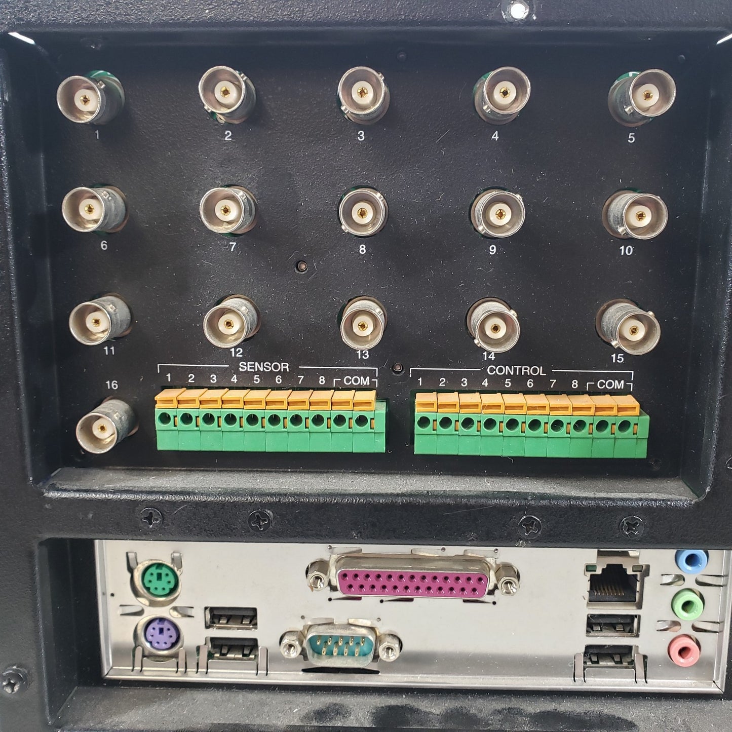 4U CCTV Controller Rack Mount BNC Connectors Handles With Camera Software Win2k