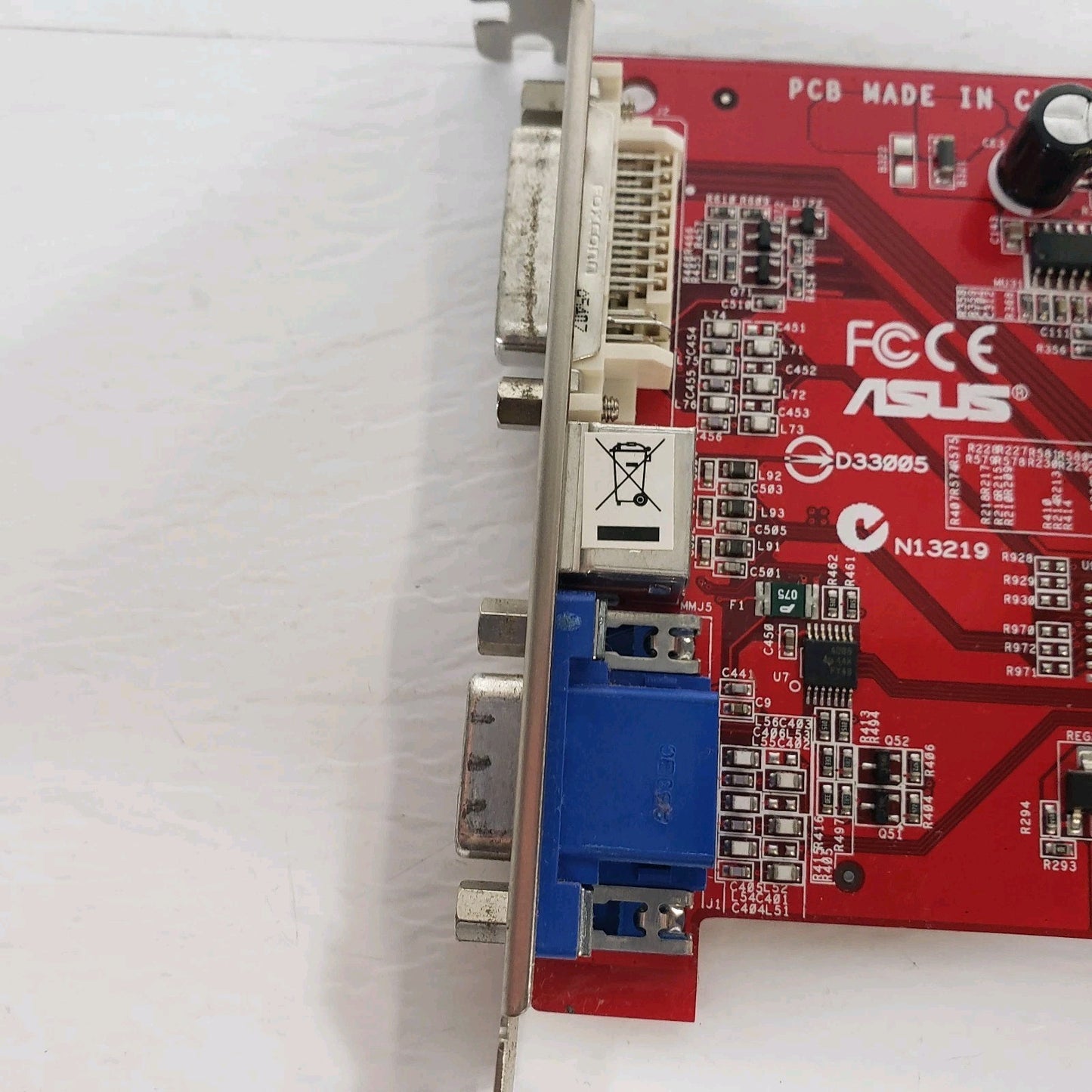 Asus A9550-TD-128M Radeon 9550 128MB AGP Video Graphics Card VGA DVI-I S Video