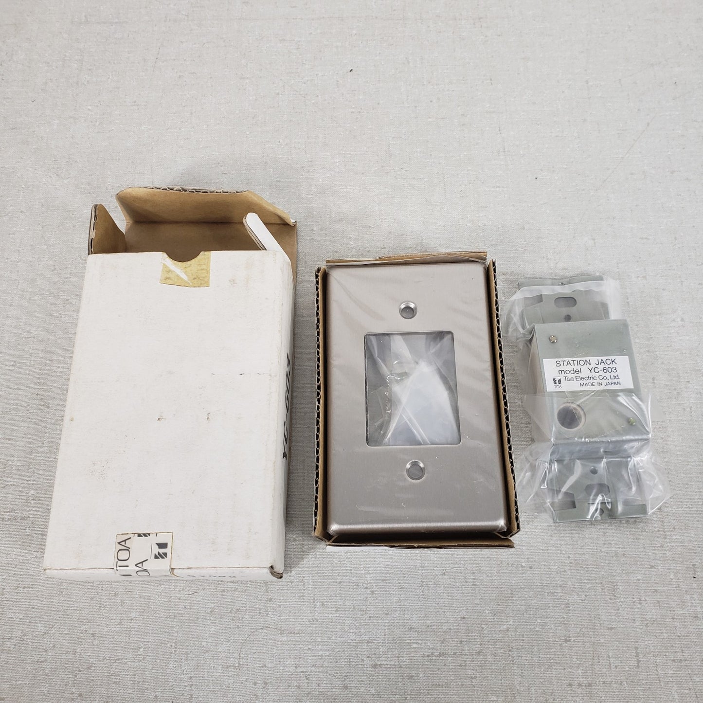 TOA Electric YC-603 Station  Jack Mount and Faceplate w/ Female facing Outwards