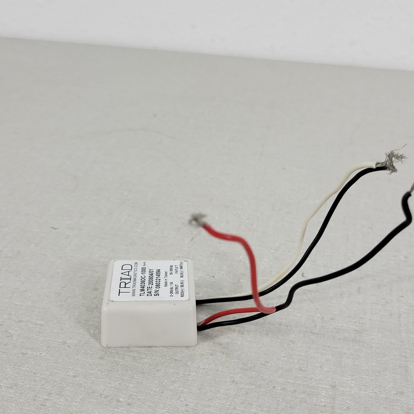 Triad TLM4036DC-1000 10-30Vdc 2-26Vdc Encapsulated DC/DC Switching Power Supply