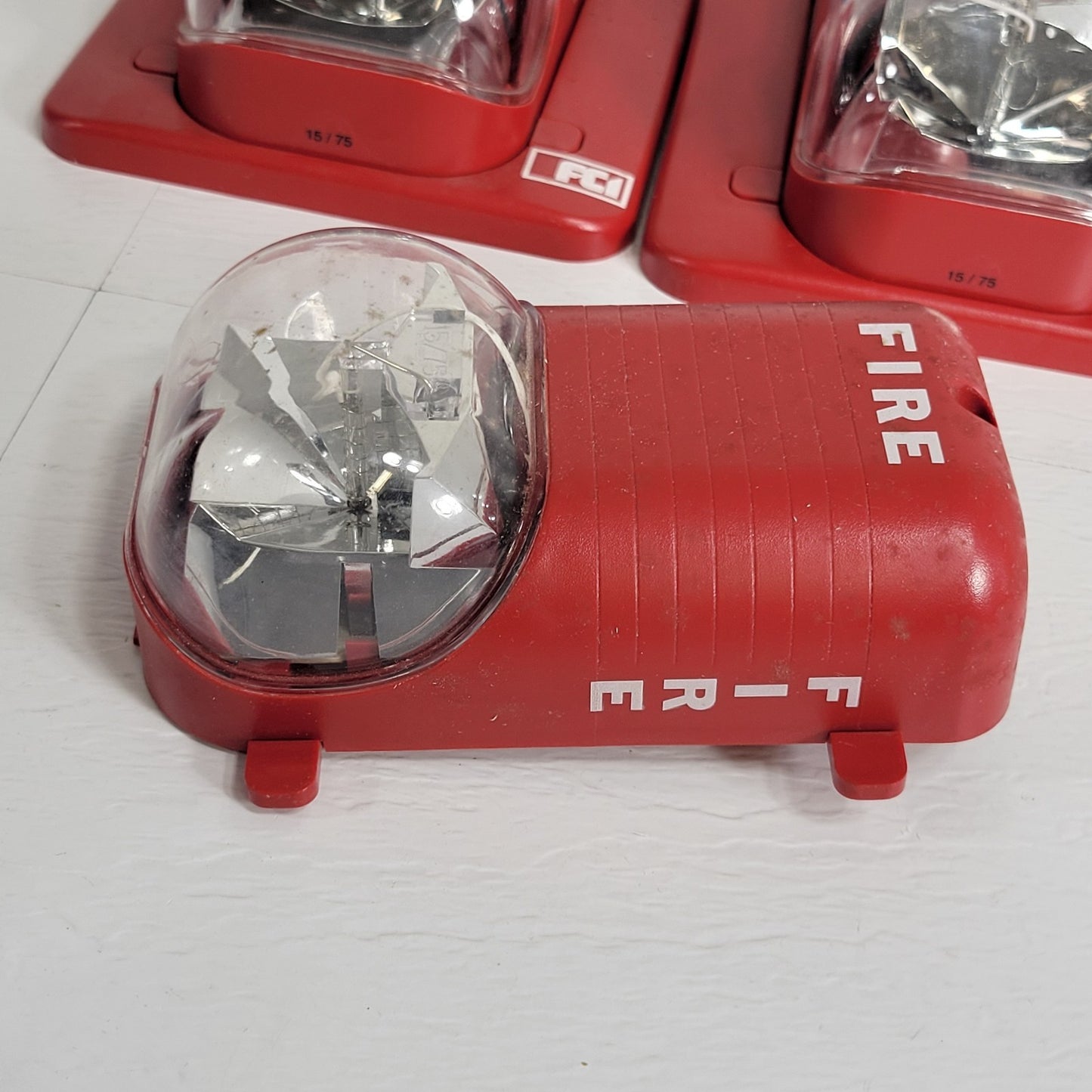 Lot Of 3 FCI Gamewell Spectralert S241575-FC Strobe 15cd 24V Red