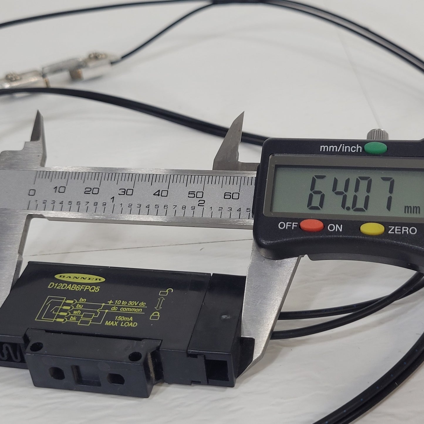 Banner Engineering Fiber Optic Sensor D12DAB6FPQ5 Diffuse Reflective Sensor