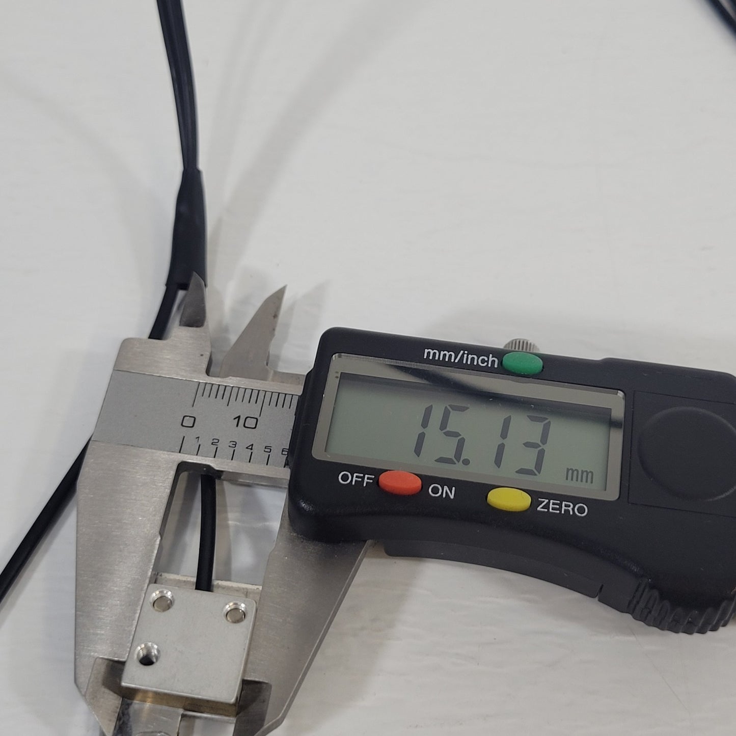 Banner Engineering Fiber Optic Sensor D12DAB6FPQ5 Diffuse Reflective Sensor