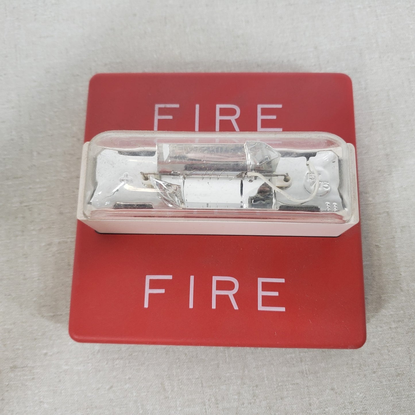 Wheelock RSS-241575W-FR Fire Alarm Strobe Remote Sync Red Indicator