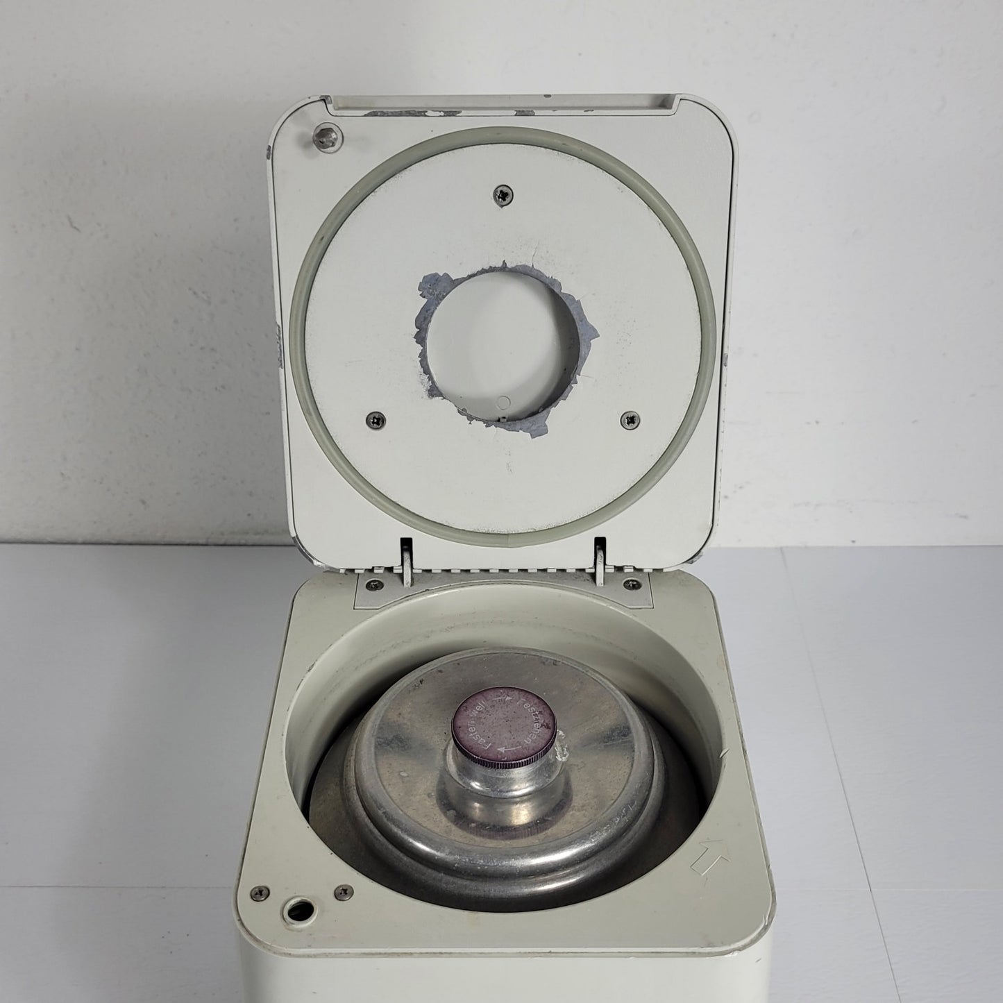 Tested Eppendorf 5415 C Centrifuge Liquid Sample Spinner 14000RPM with 30 Timer