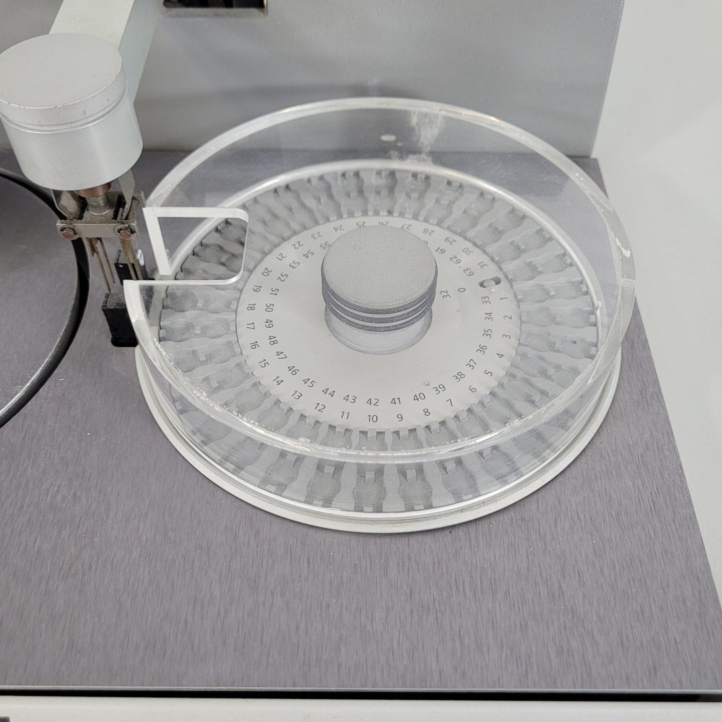 Netzsch TH-209-F1 Iris Thermogravimetric Analyzer TGA w Automatic Sample Changer