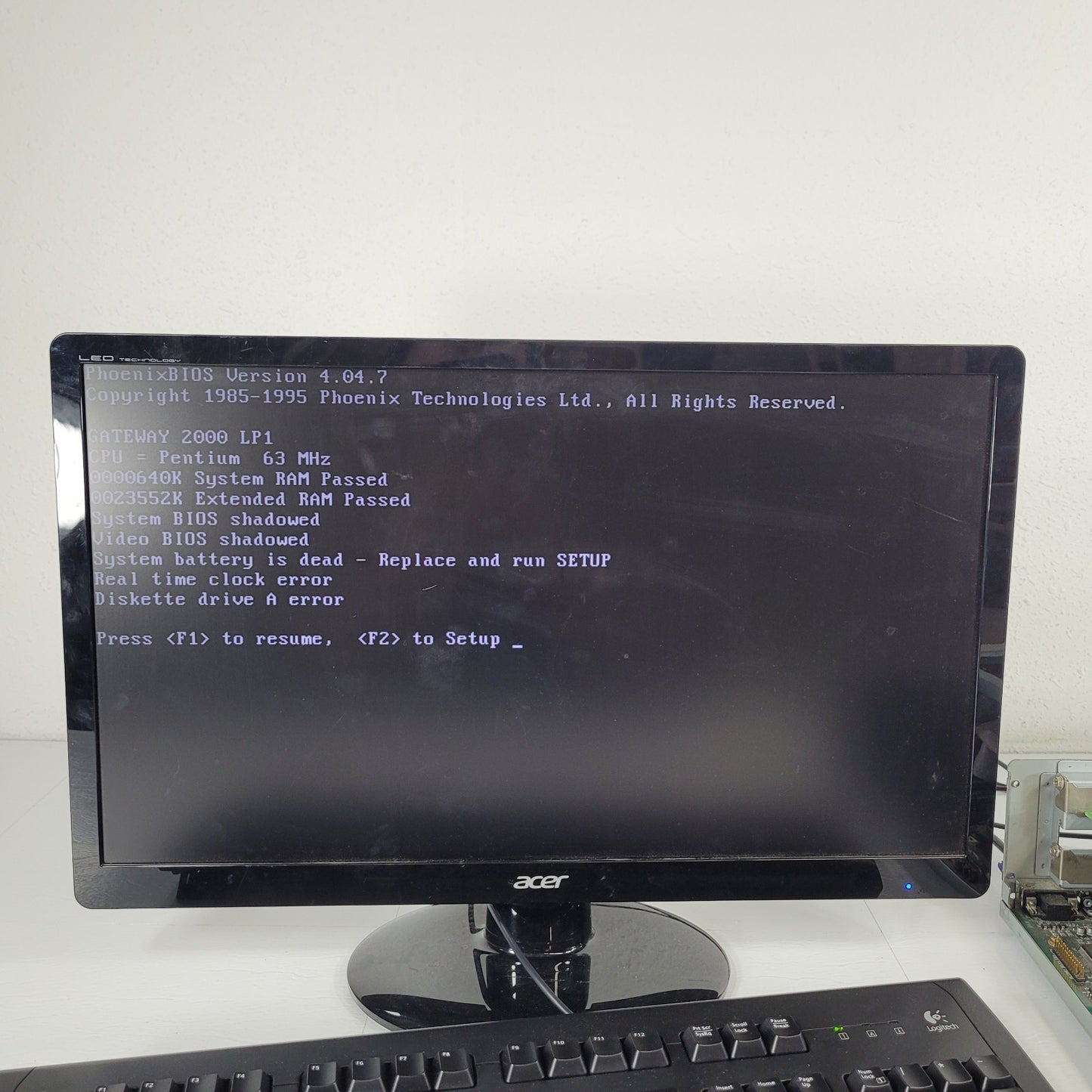 Gateway2000 4DX2-50 Personal Computer Intel Inside w/ 3 ISA and 2 PCI Slots PC