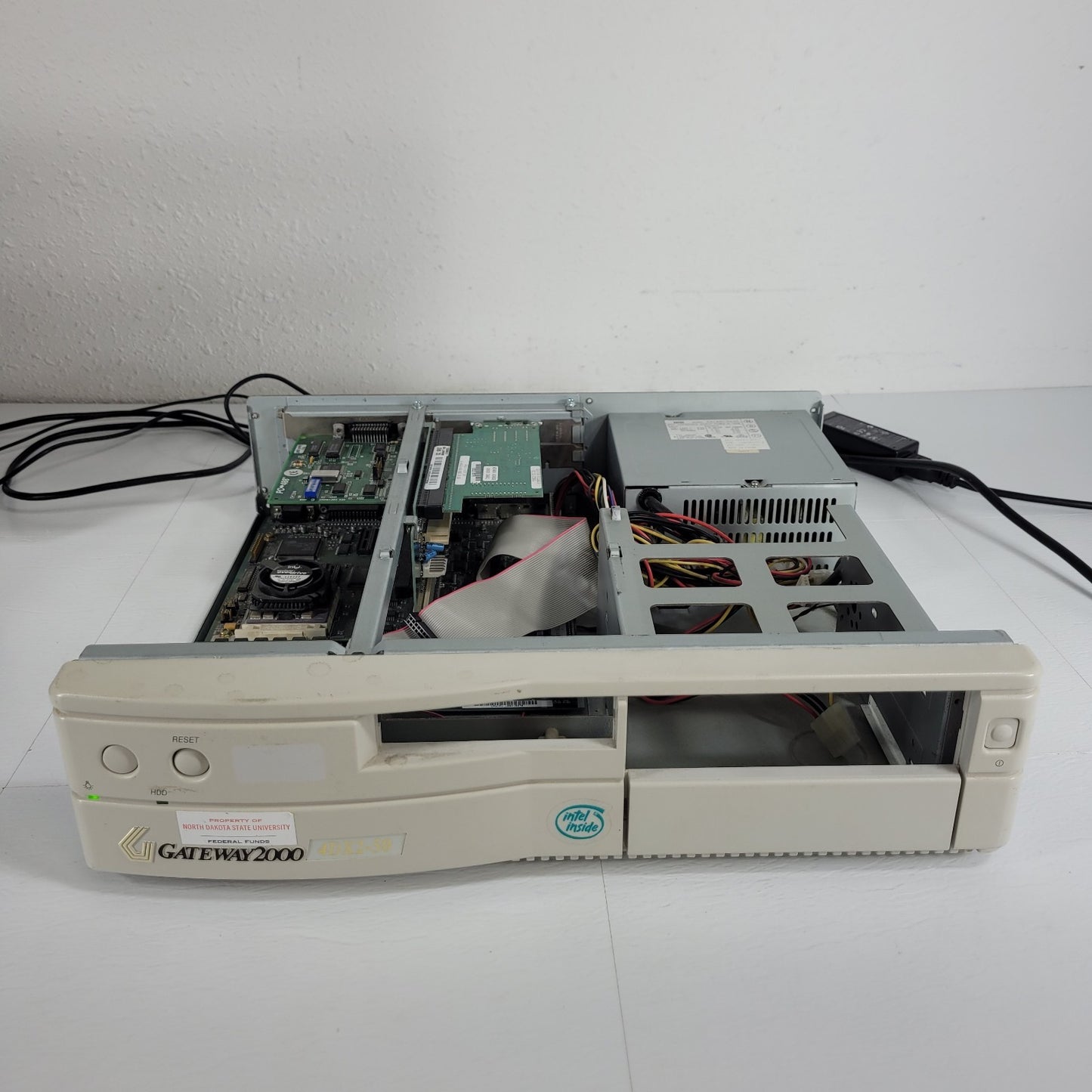 Gateway2000 4DX2-50 Personal Computer Intel Inside w/ 3 ISA and 2 PCI Slots PC