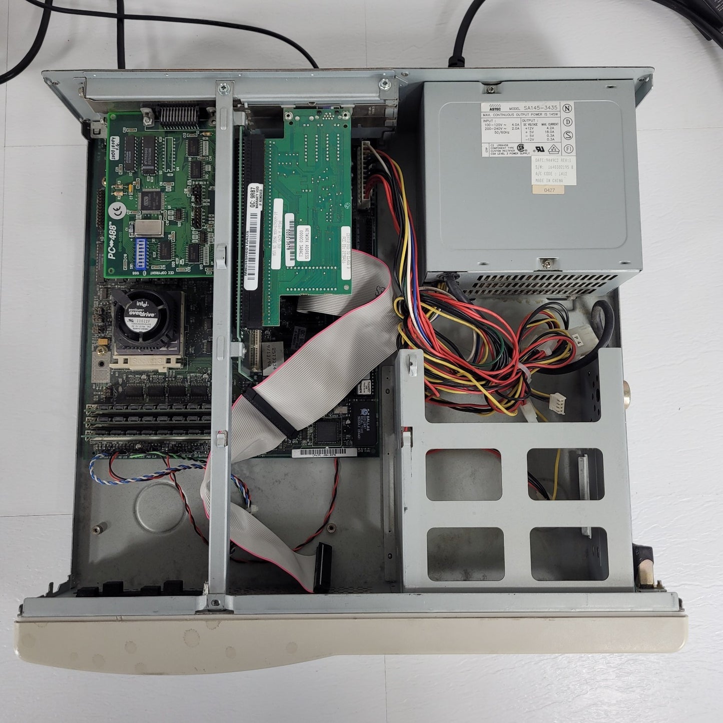 Gateway2000 4DX2-50 Personal Computer Intel Inside w/ 3 ISA and 2 PCI Slots PC