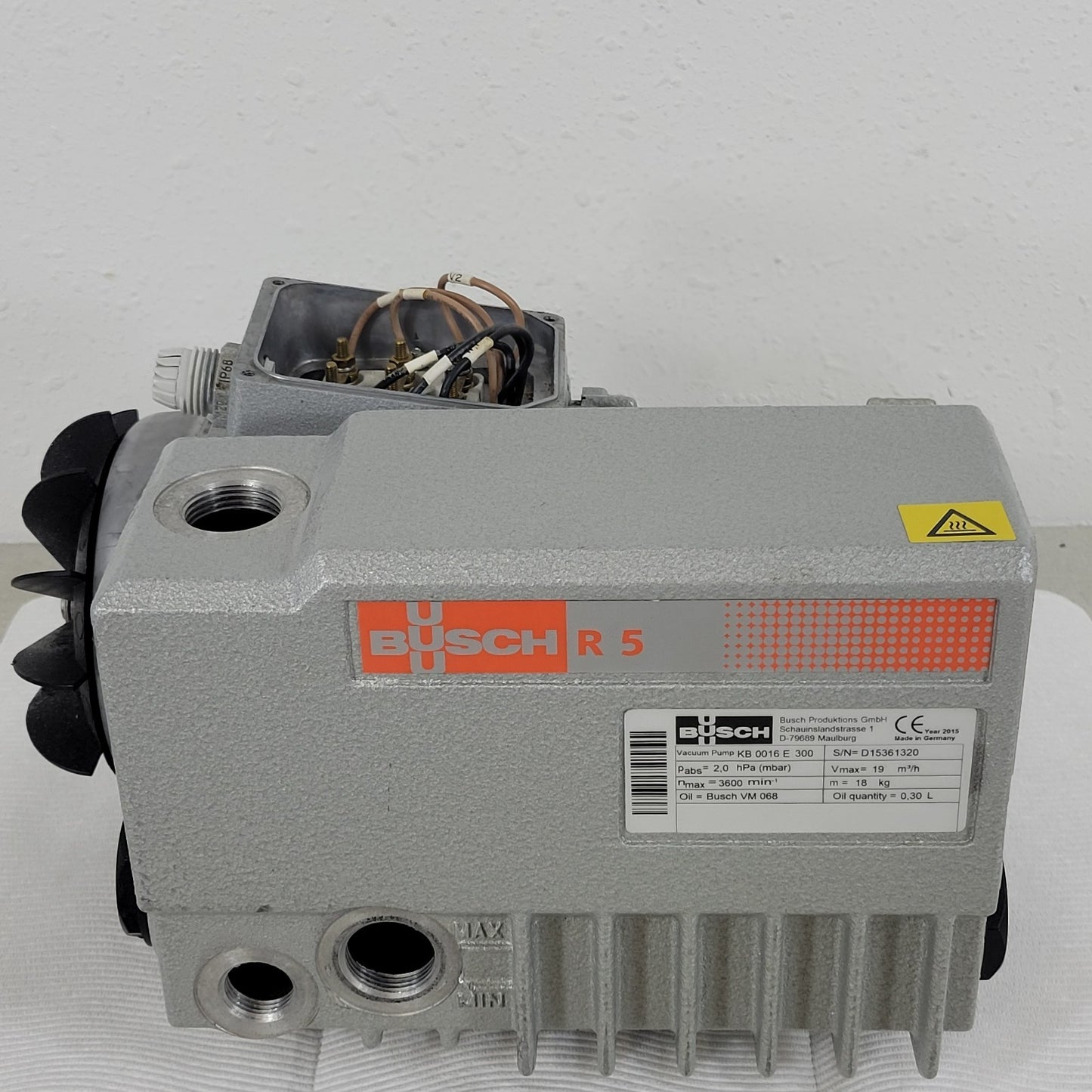 Busch R5 KB 0016 E 300 Vacuum Pump Industrial Rotary Vane 3-Phase Power Vac