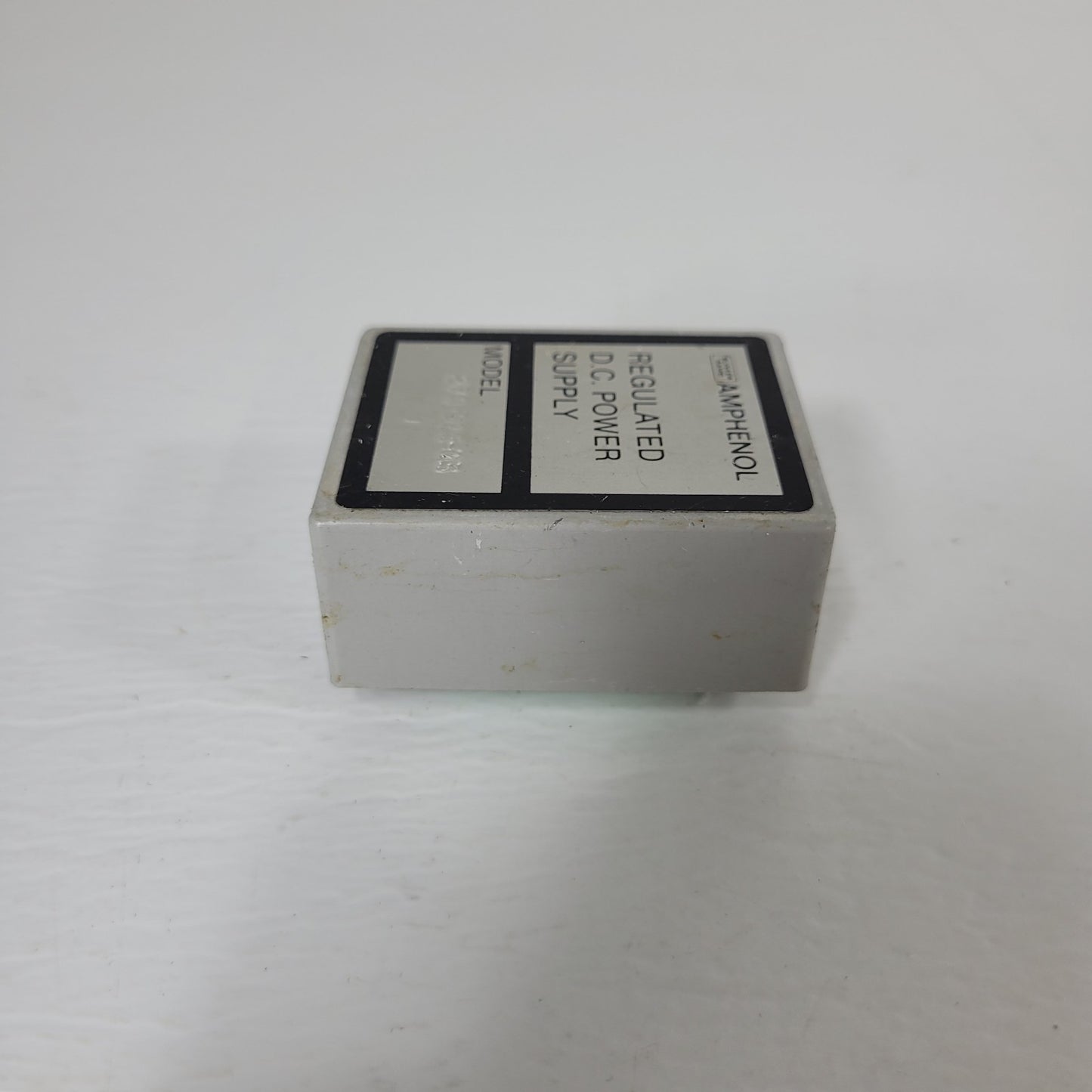 Amphenol 279-D15-03 Regulated DC Power Supply Through Hole AC to DC Converter