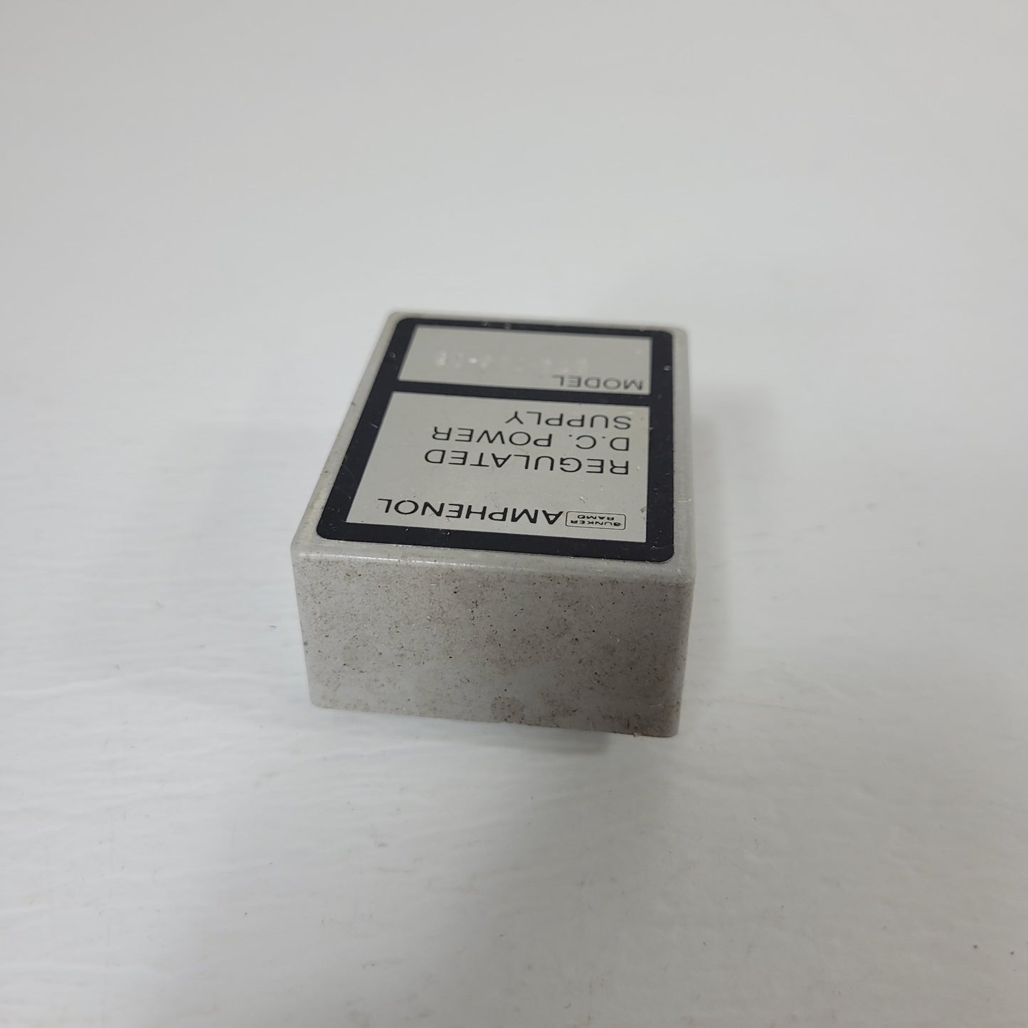 Amphenol 279-D15-03 Regulated DC Power Supply Through Hole AC to DC Converter