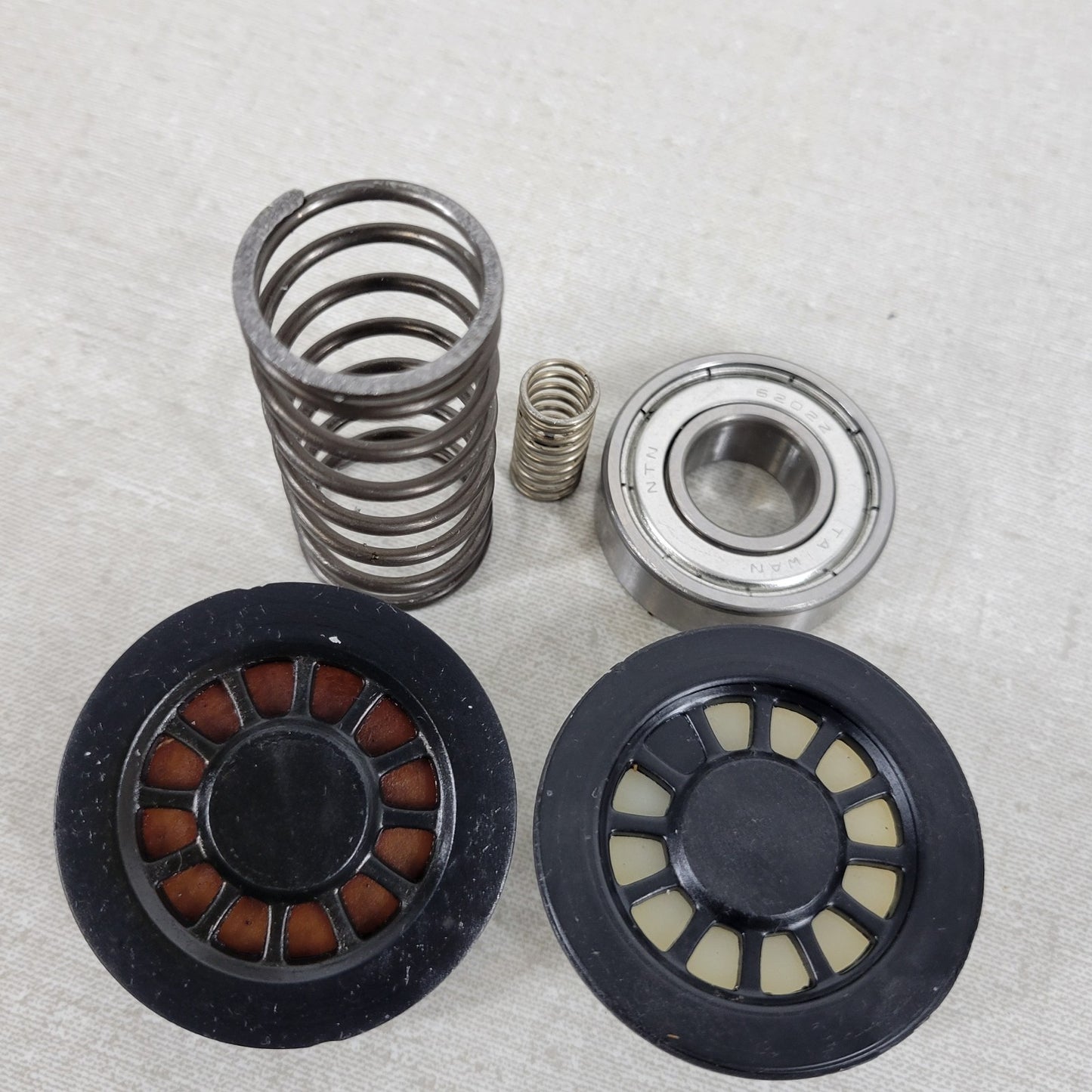 Lot of Parts For Busch R5 KB 0016 E 300 Industrial Vacuum Pump 3-Phase Power