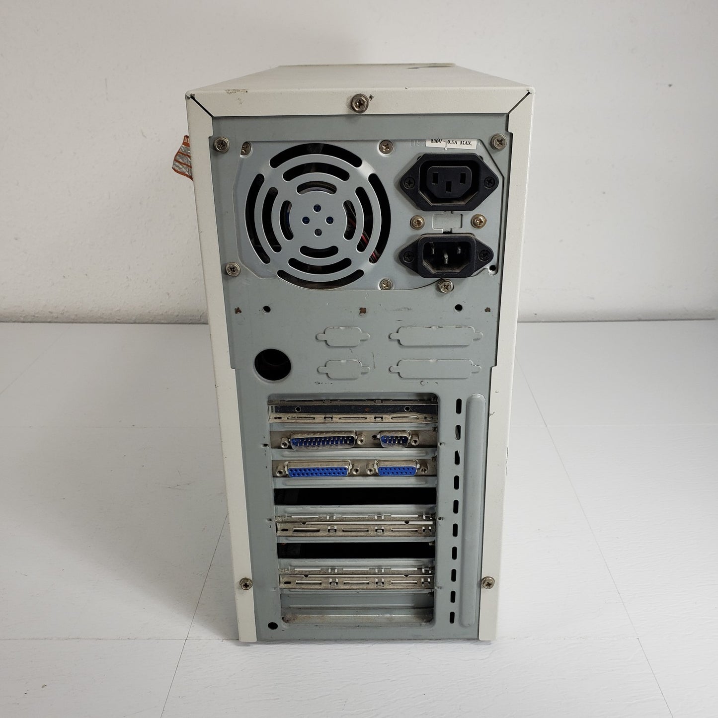 Vintage Escom Happy 486-DX4 Personal Computer 4x ISA PCI Tower Pentium Processor