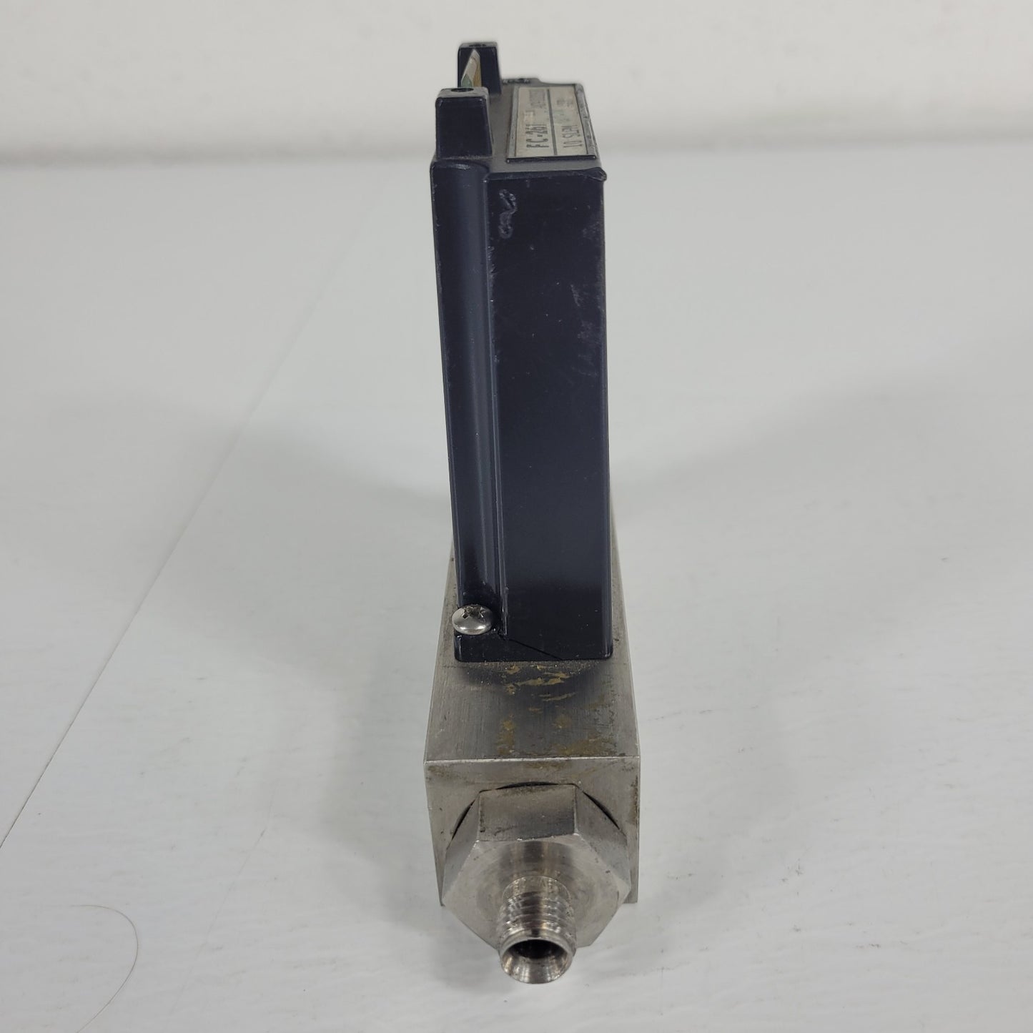 Tylan FC-261 10SLPM Air Mass Flow Controller 150PSIG Flow Max elastomer-sealed