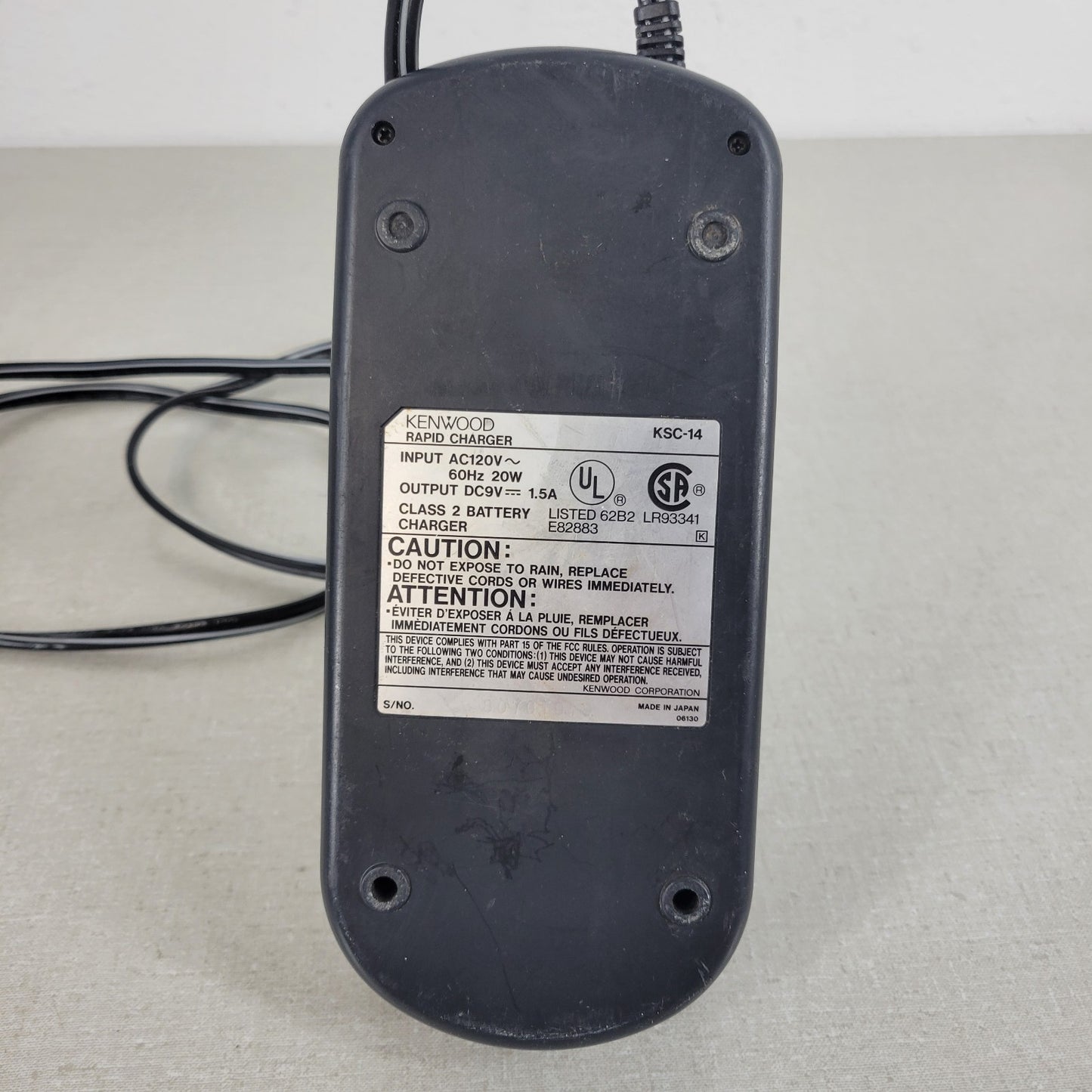 Kenwood Rapid Charger KSC-14 Nickel-Cadmium Battery Dock with 1 KNB-12A Battery