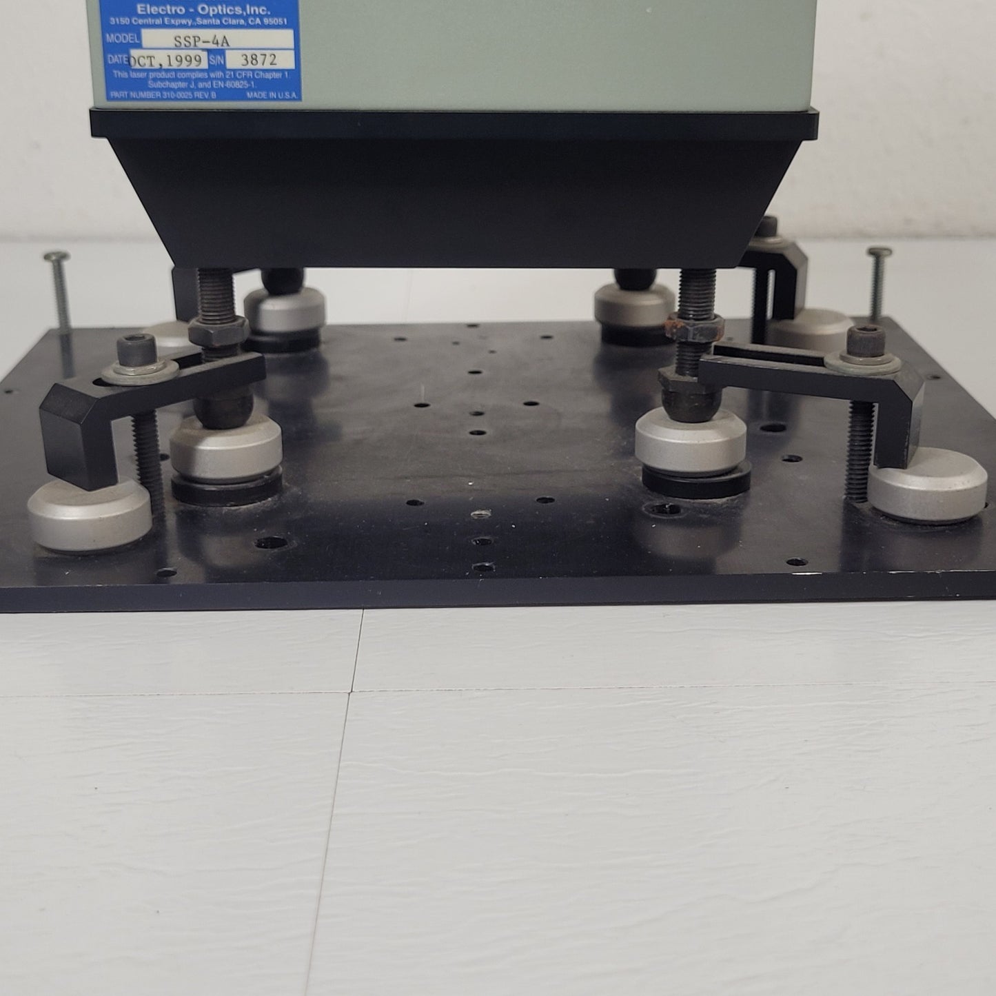 Continuum Surelite SSP-4A Vintage Pulsed Laser Frequency Separator w/ Mount